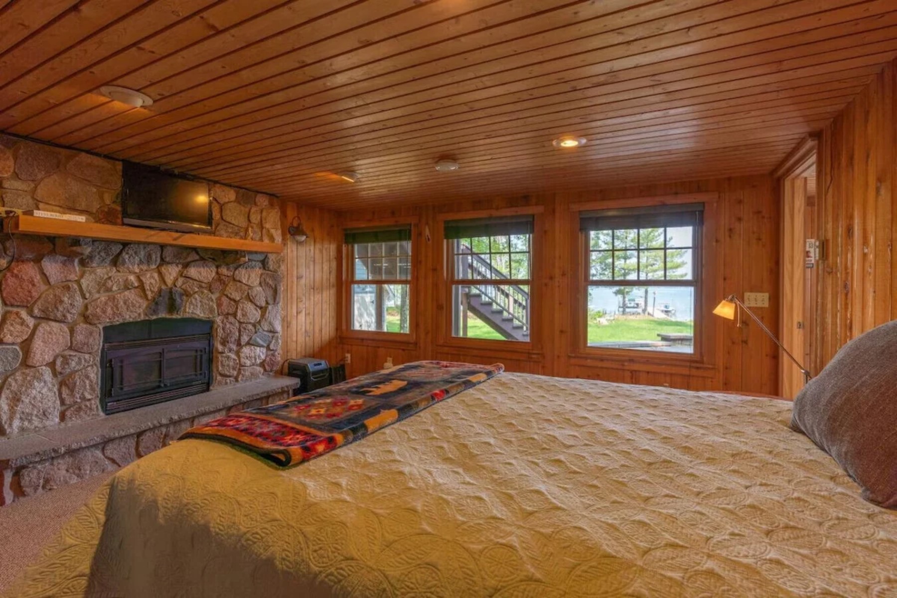 27158 Hersant Road Property Photo 11