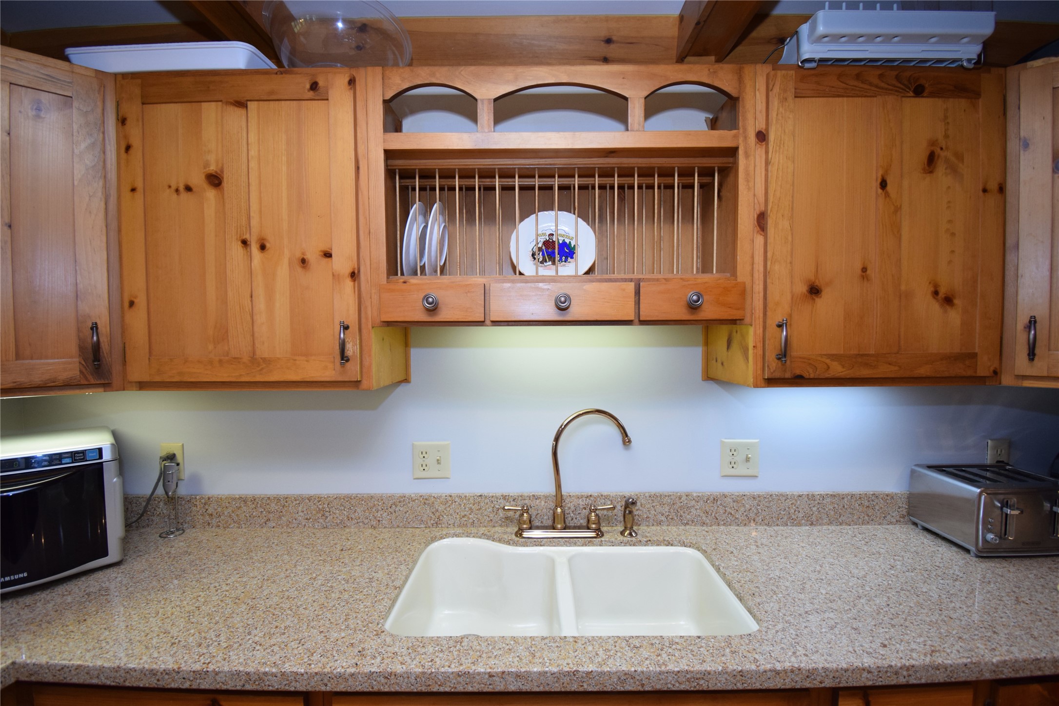27158 Hersant Road Property Photo 13
