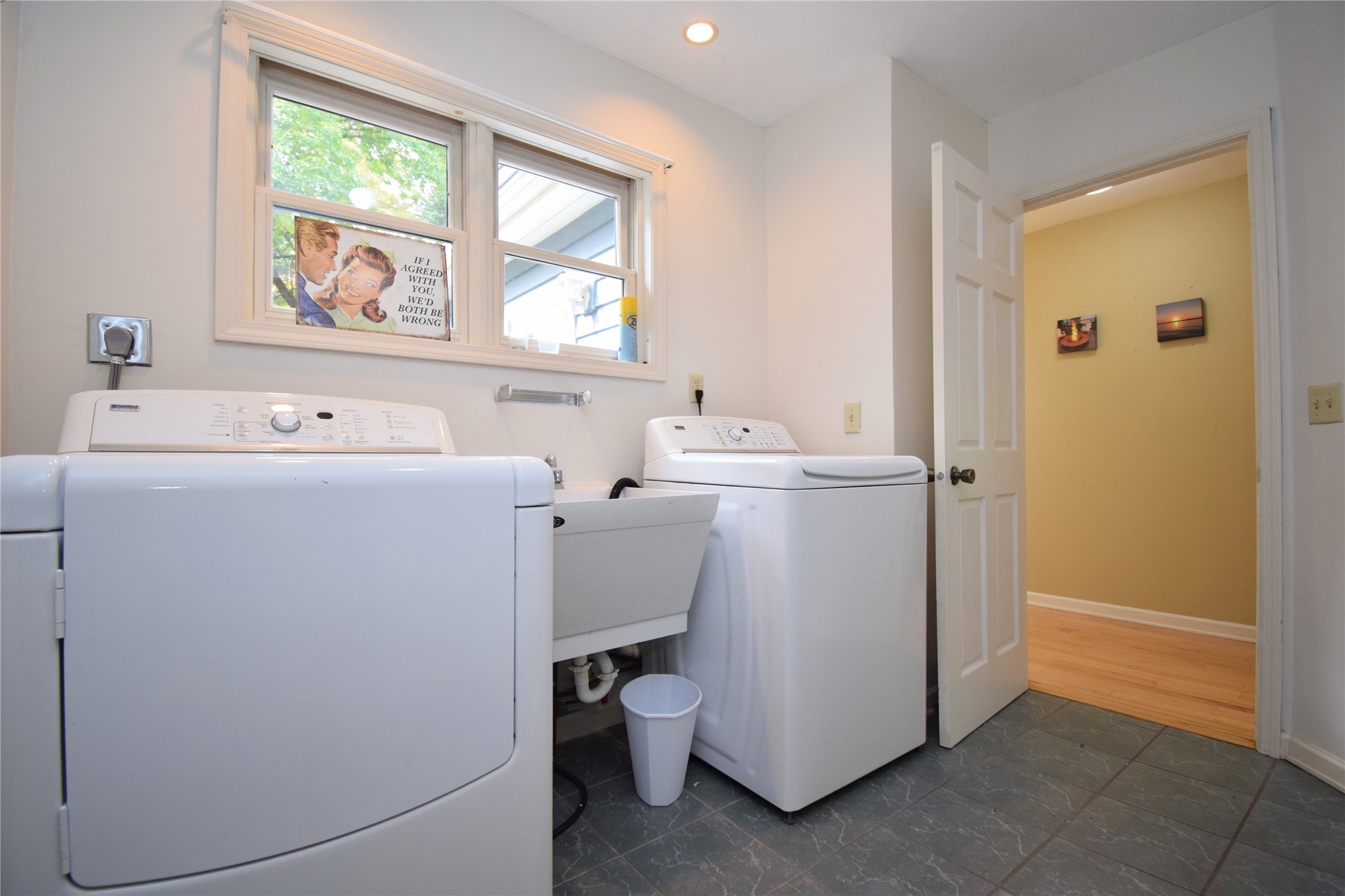 27158 Hersant Road Property Photo 19