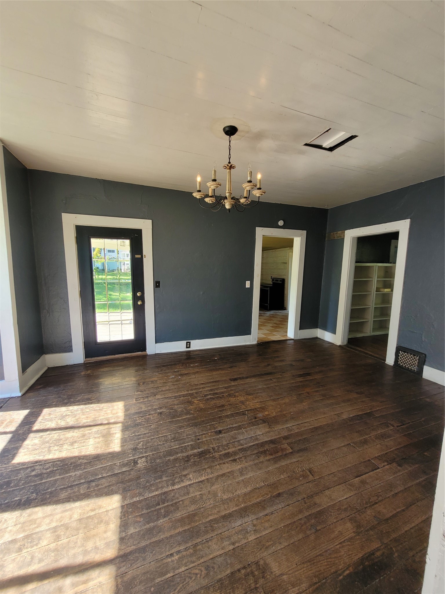 104 Court Street Property Photo 14