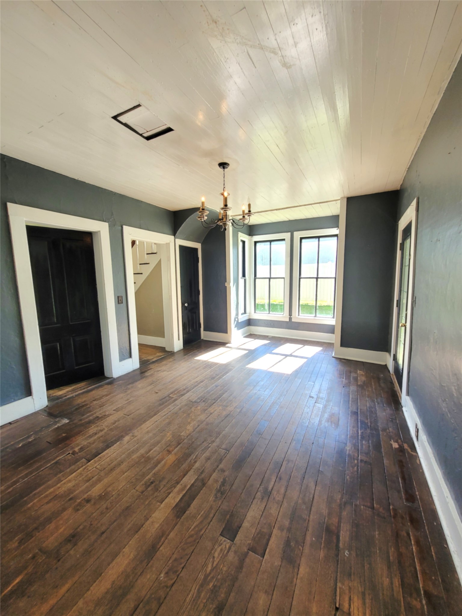 104 Court Street Property Photo 15