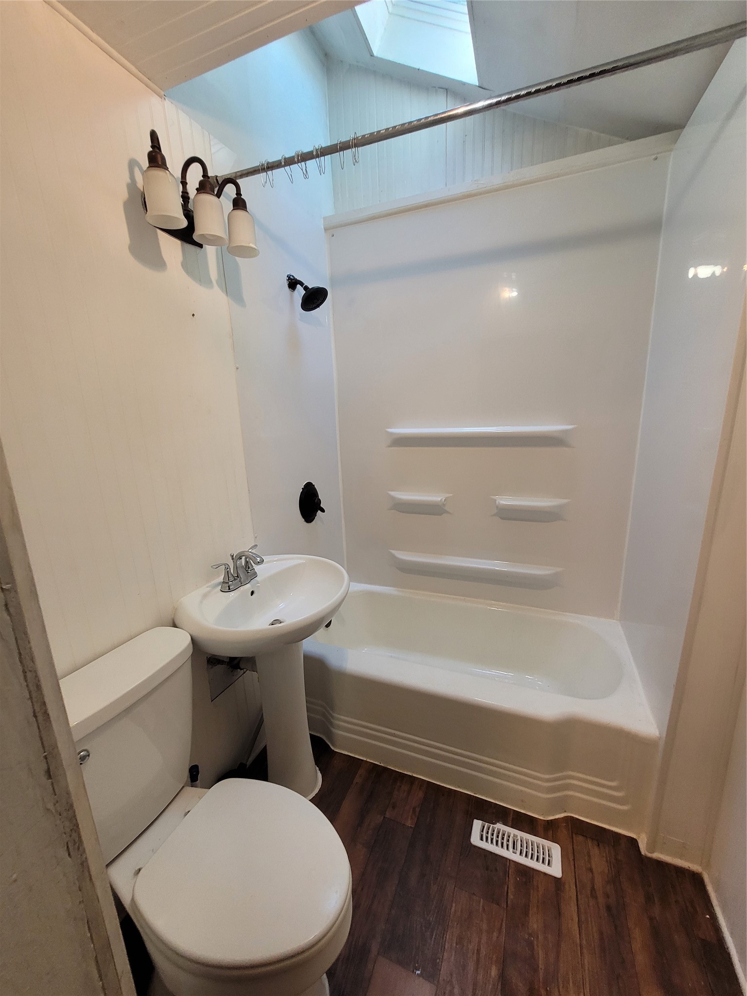 104 Court Street Property Photo 17