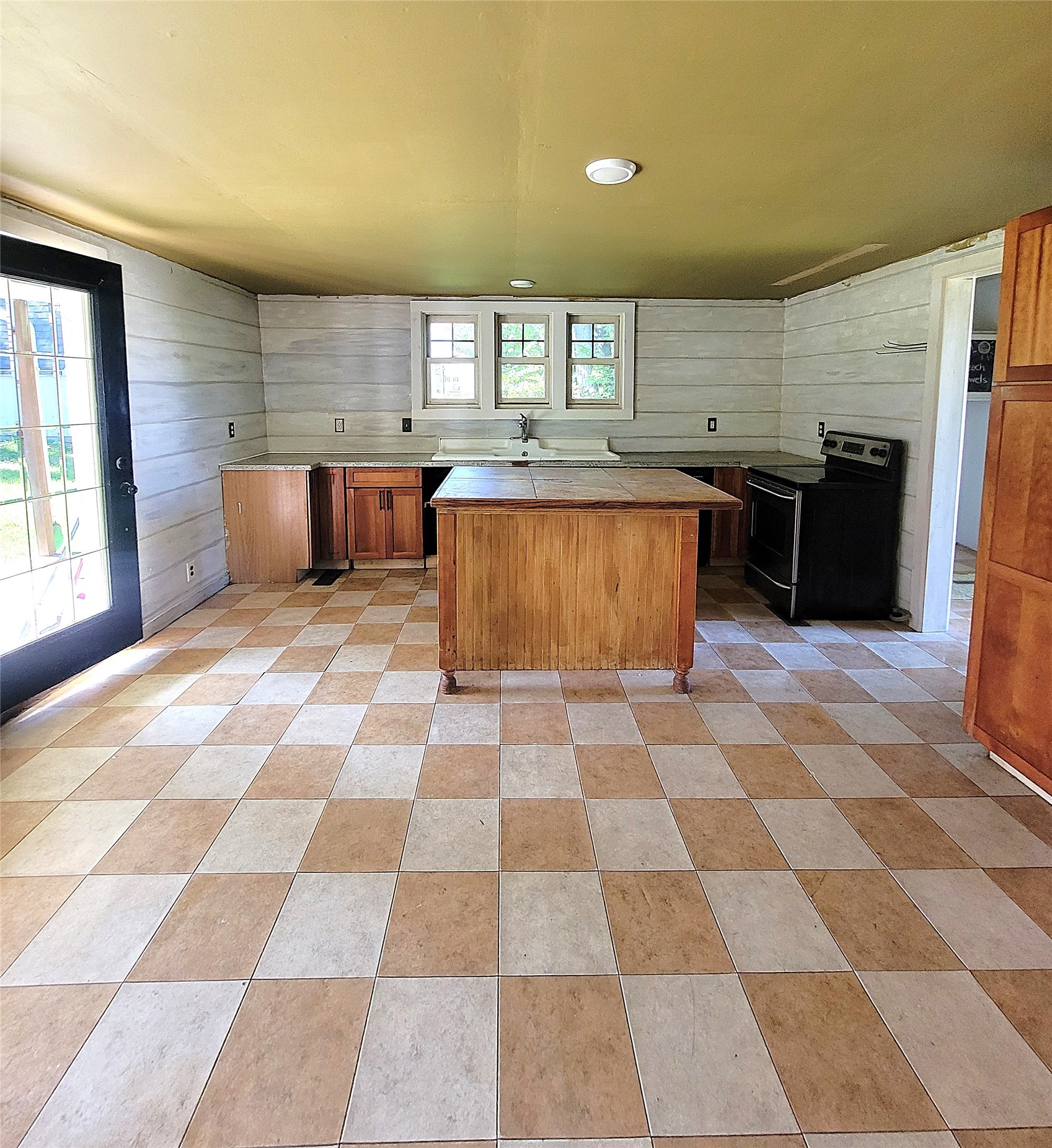 104 Court Street Property Photo 18