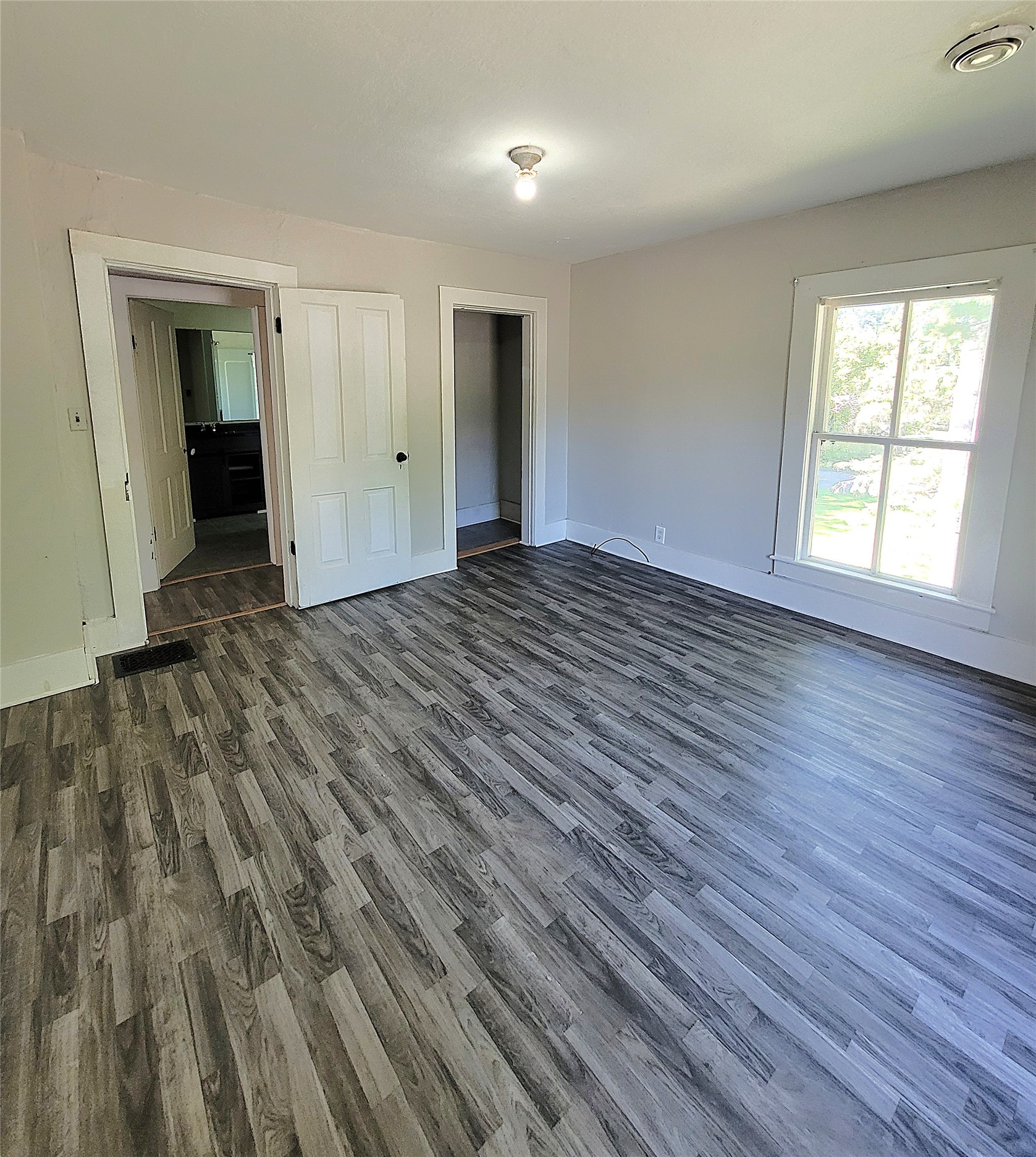 104 Court Street Property Photo 28