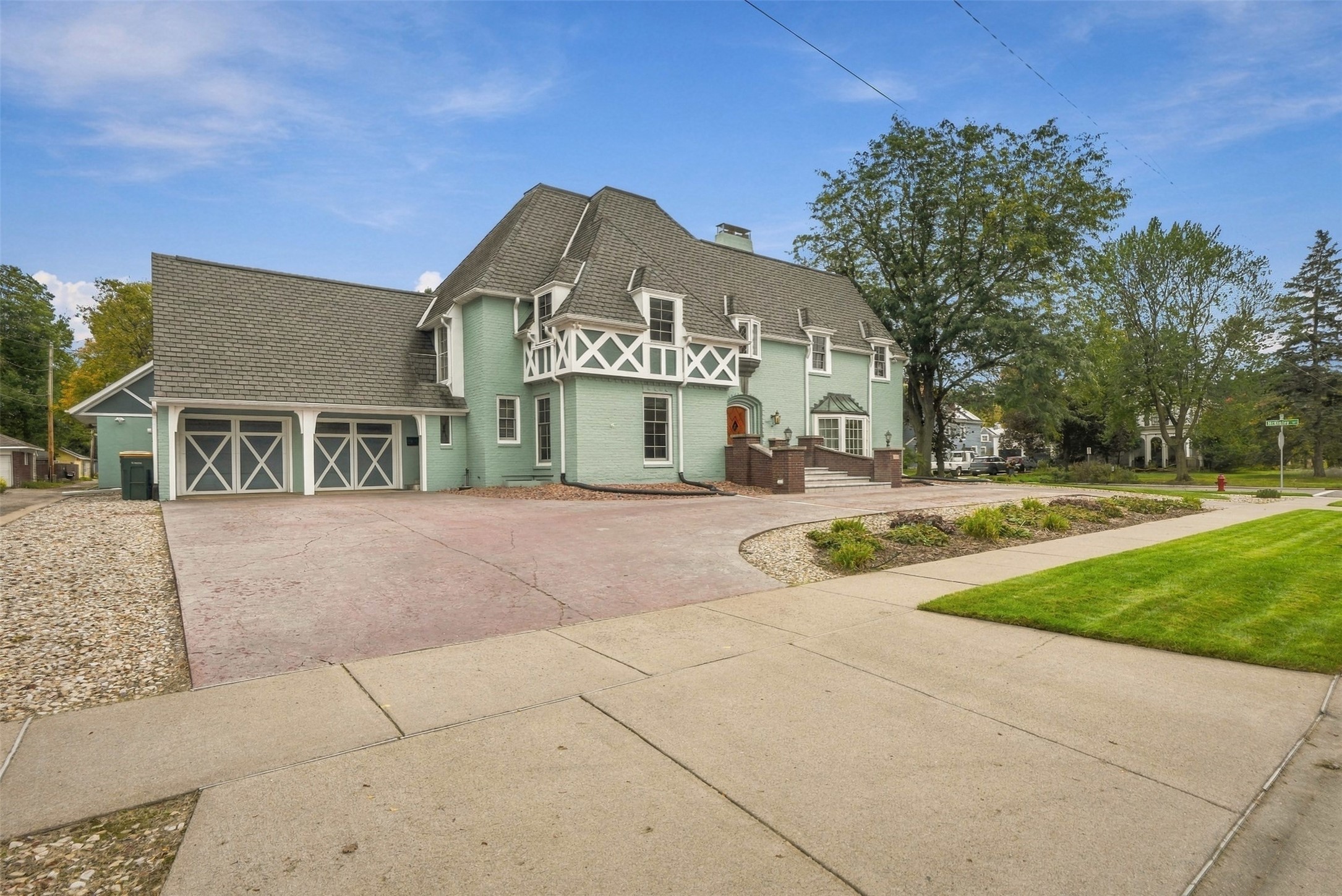 1615 Park Avenue Property Photo 2