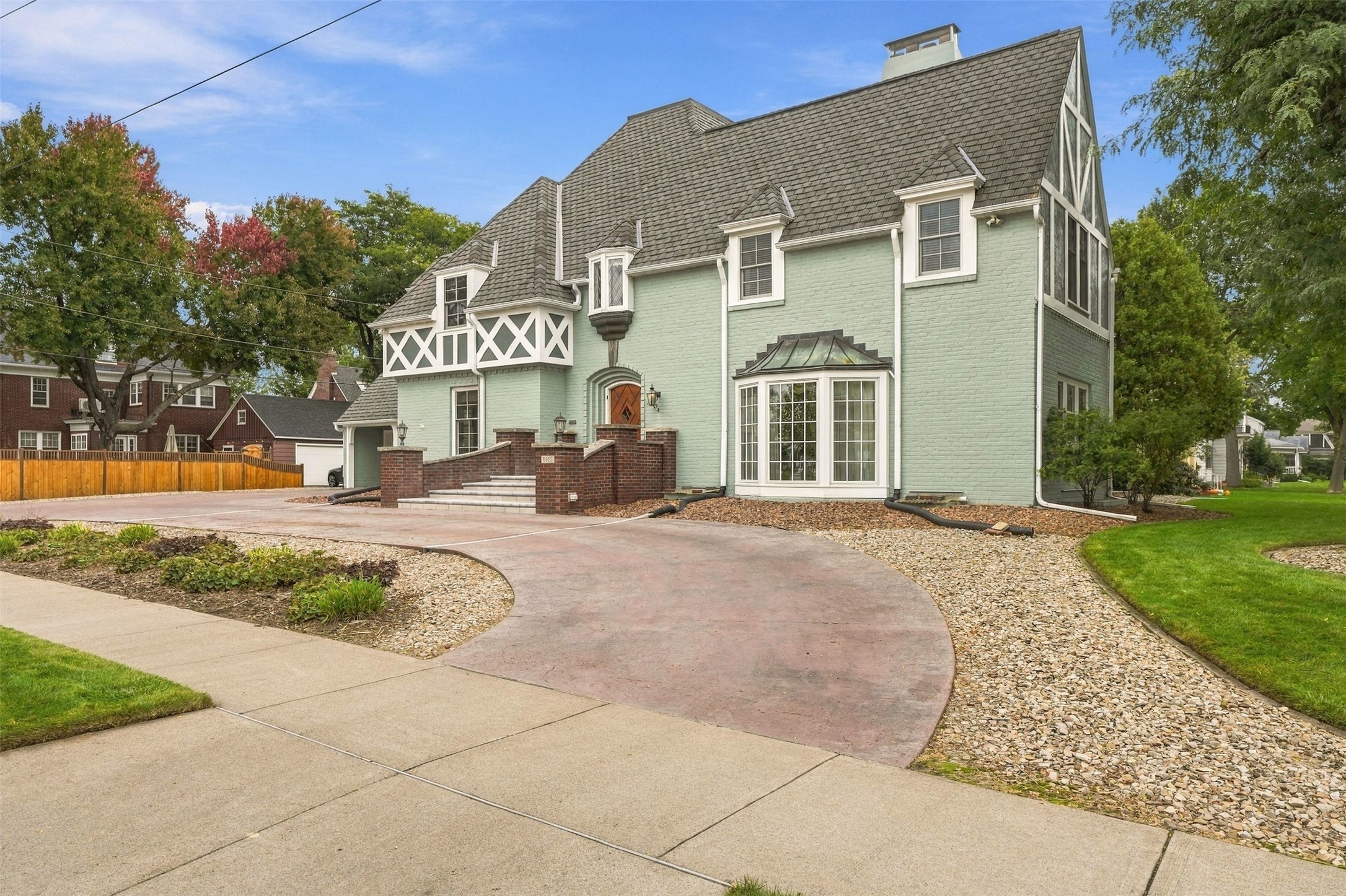 1615 Park Avenue Property Photo 3