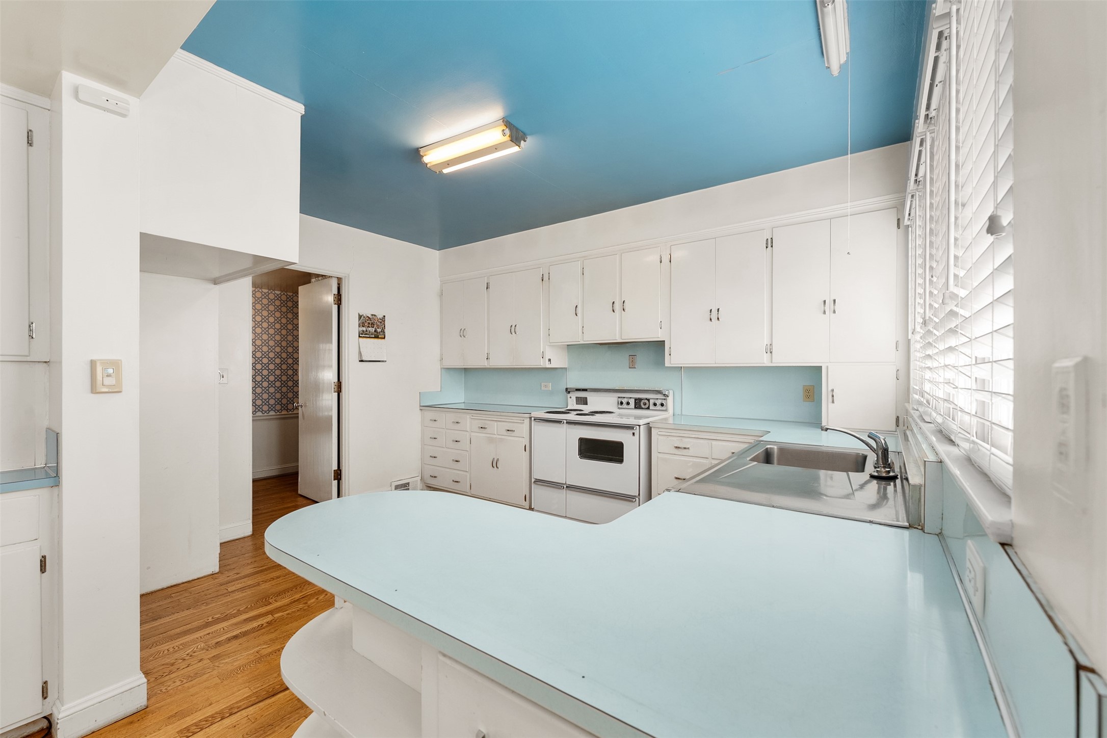 1615 Park Avenue Property Photo 16