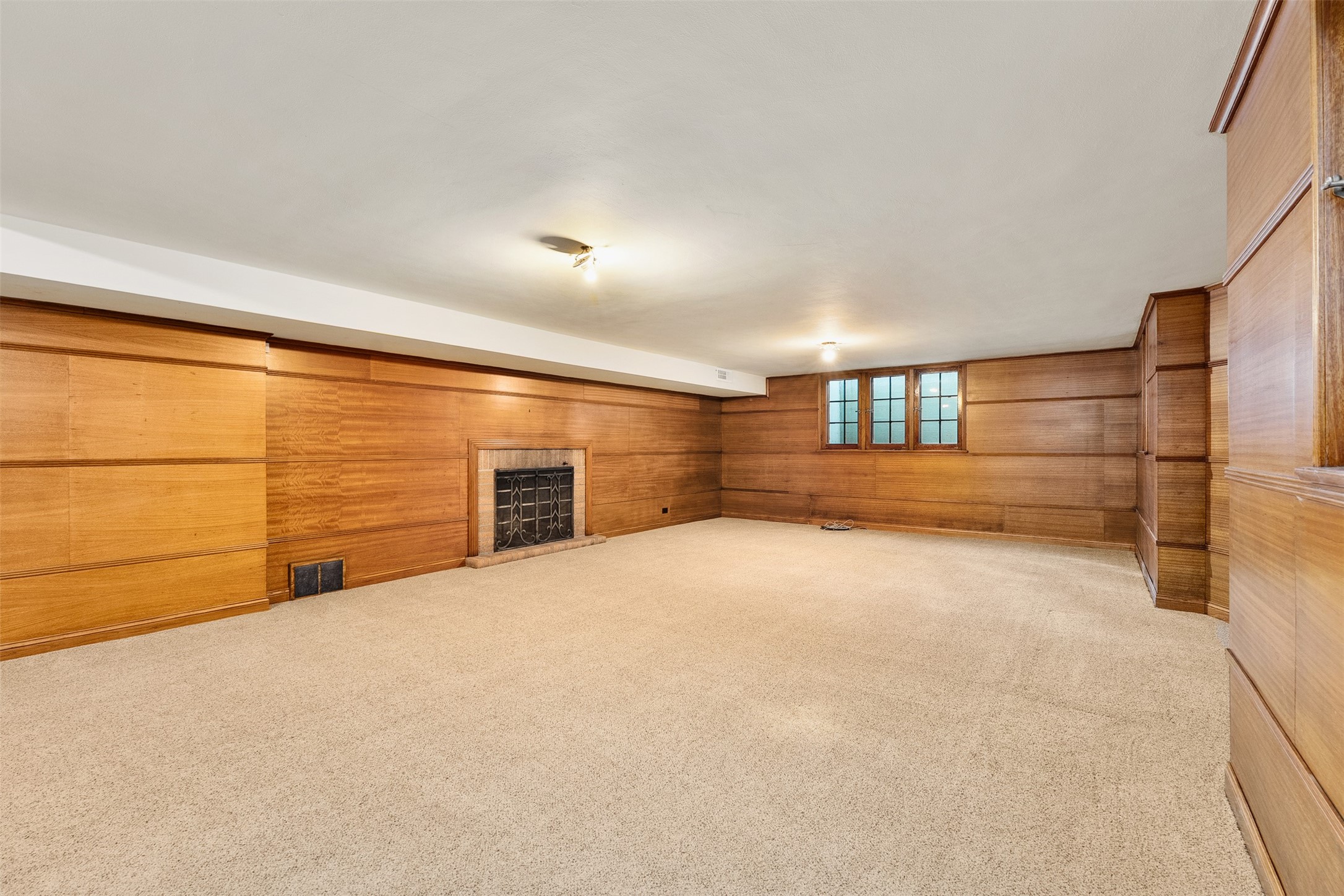 1615 Park Avenue Property Photo 37