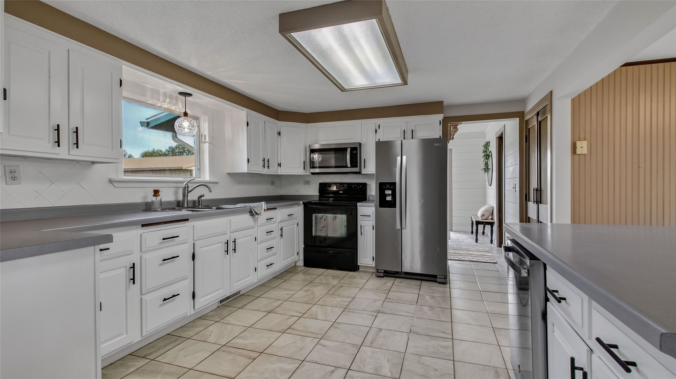 2071 11 1/2 Street Property Photo 5