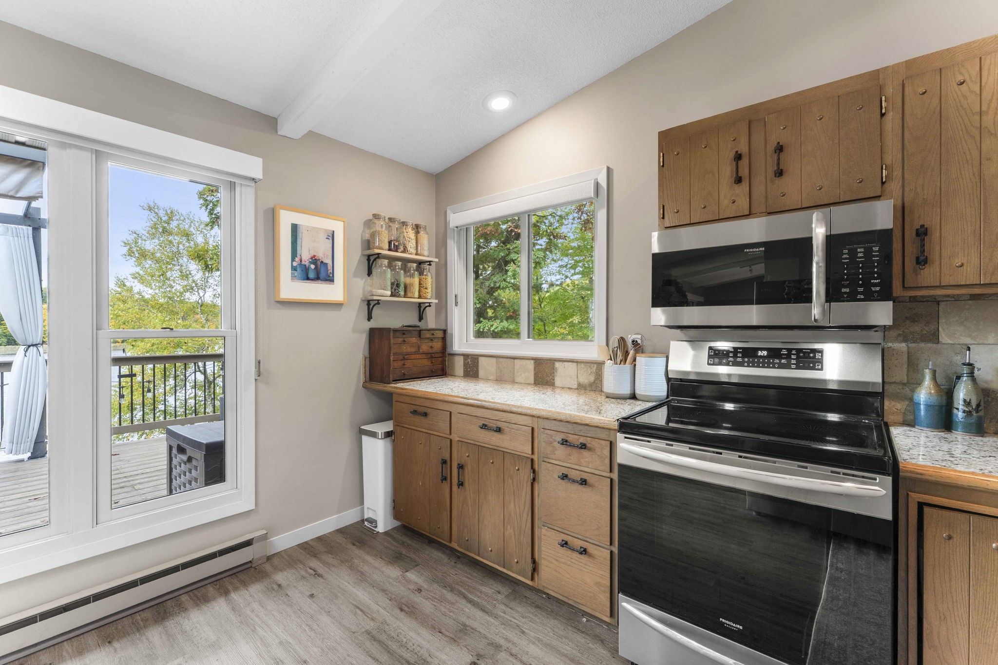351 25 1/4 Avenue Property Photo 18