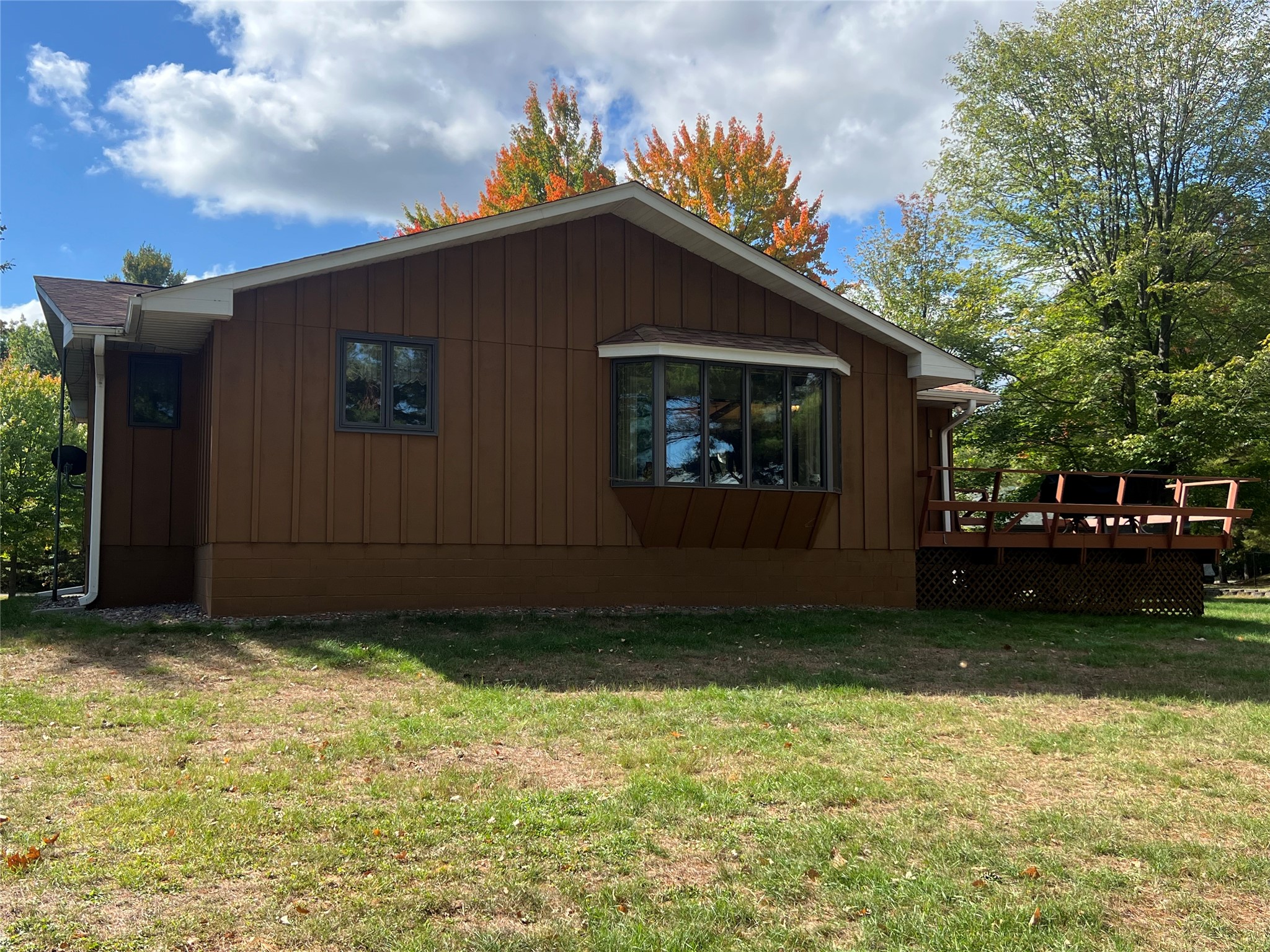 6728 Deer Track Road Property Photo 4