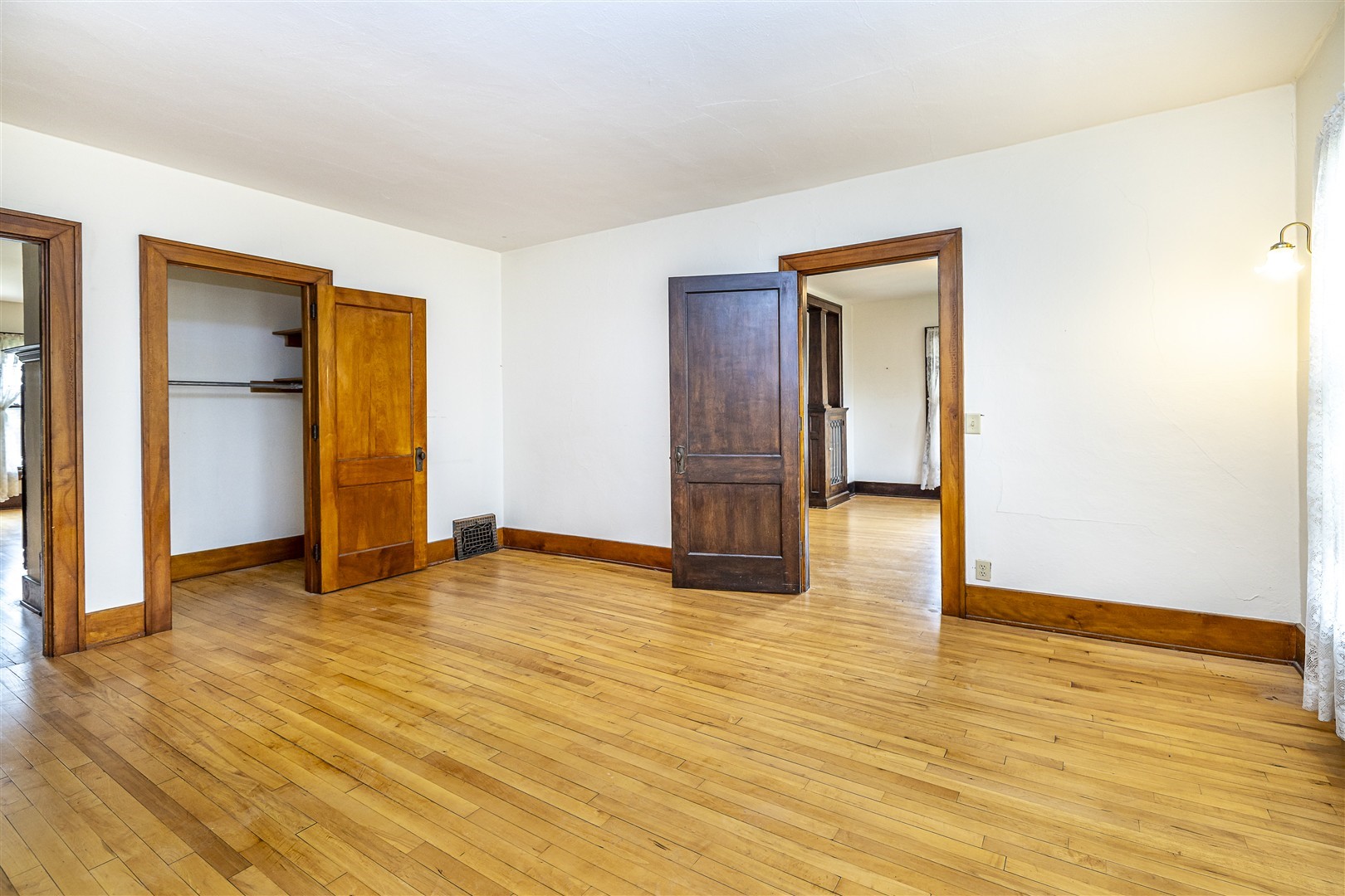 617 Main Street Property Photo 10