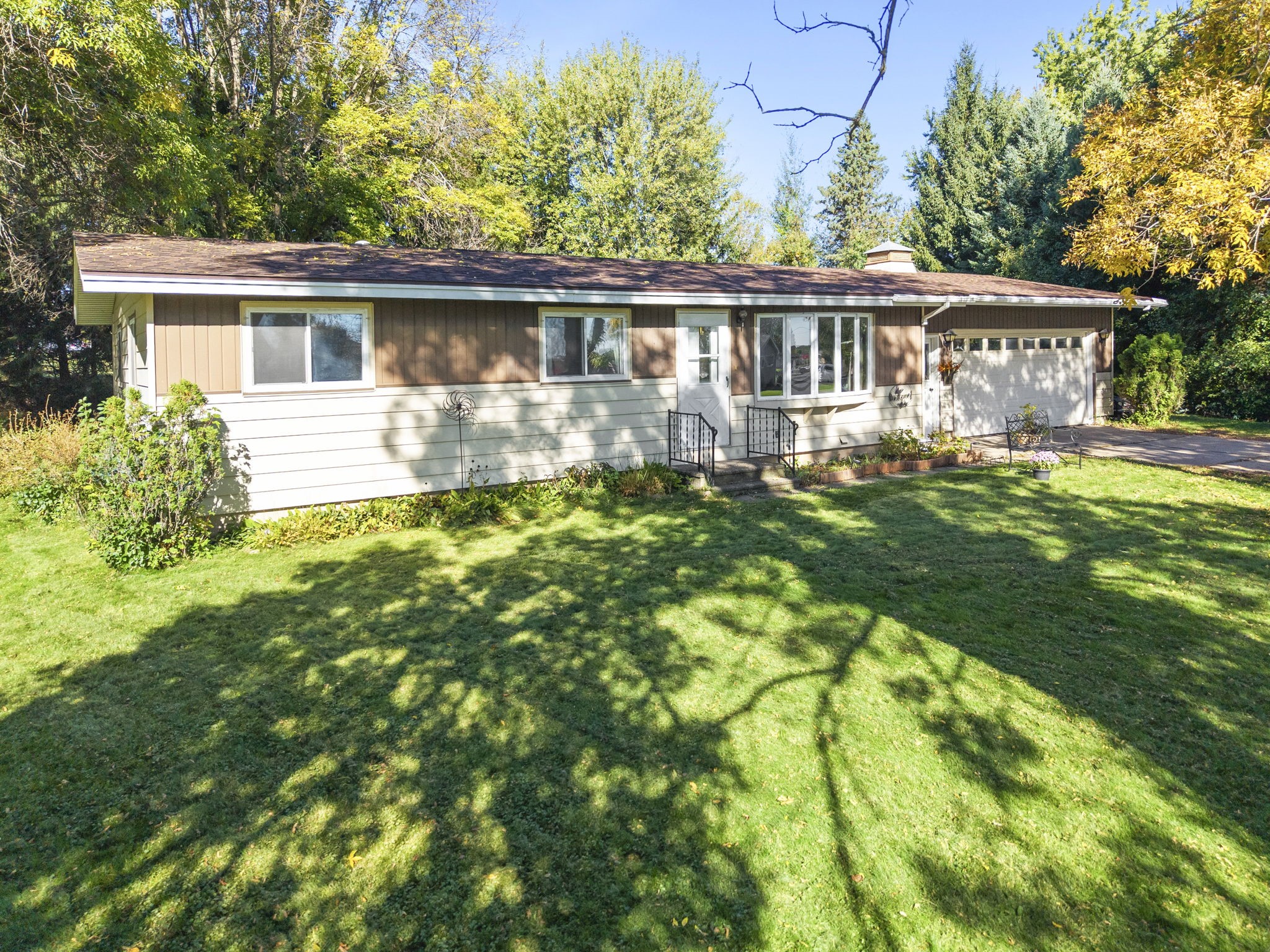 1055 10th Avenue Property Photo 3