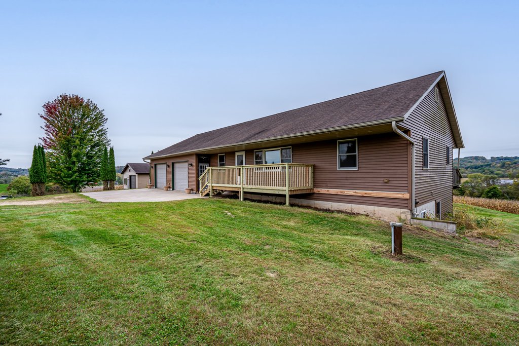 N4675 330th Street Property Photo 32
