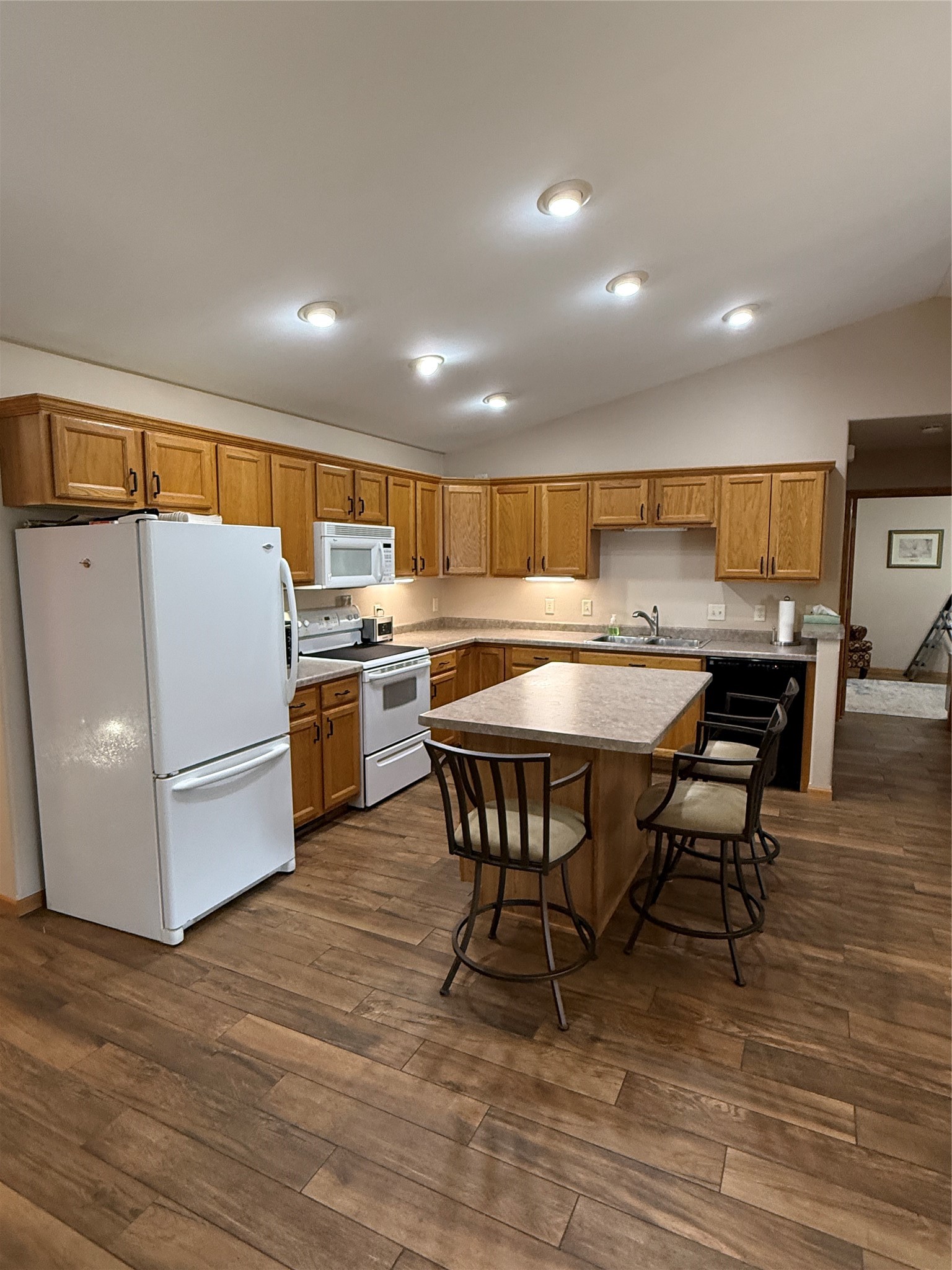 4222 W Robin Meadows Lane Property Photo 4