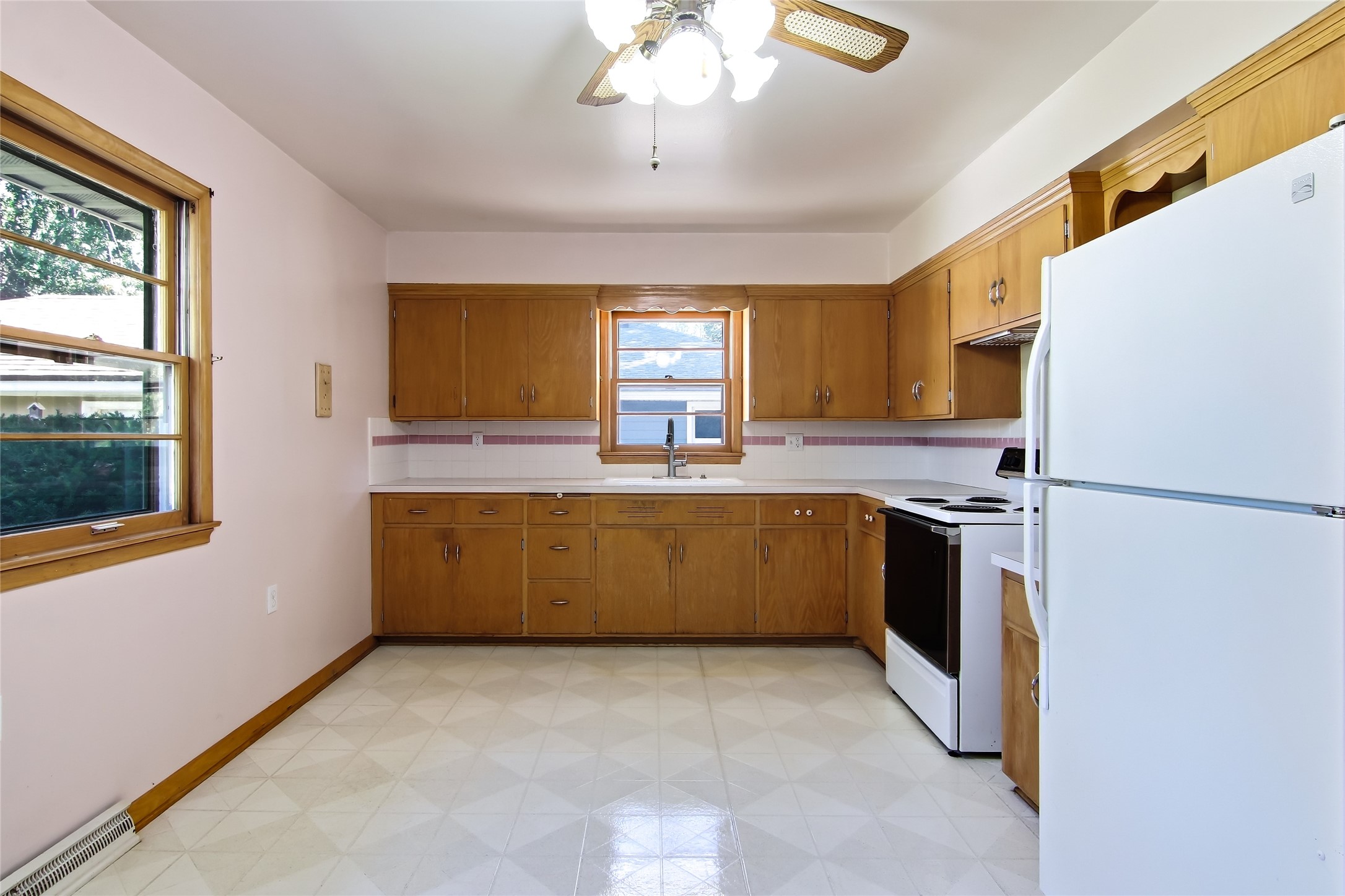 1816 Taft Avenue Property Photo 15