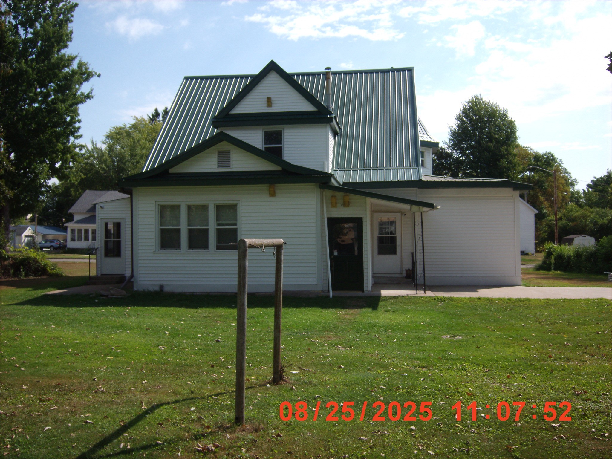 1605662 Property Photo 4