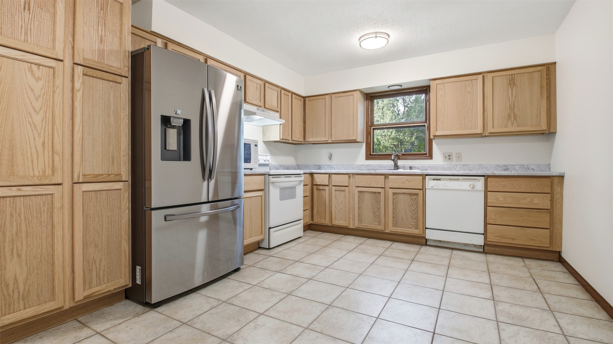 1504 Folsom Street Property Photo 4