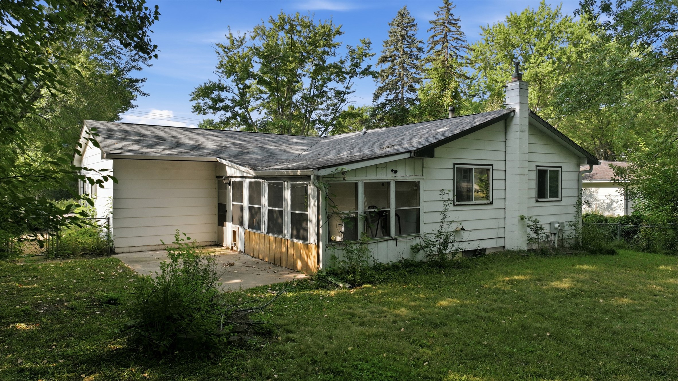 1504 Folsom Street Property Photo 8