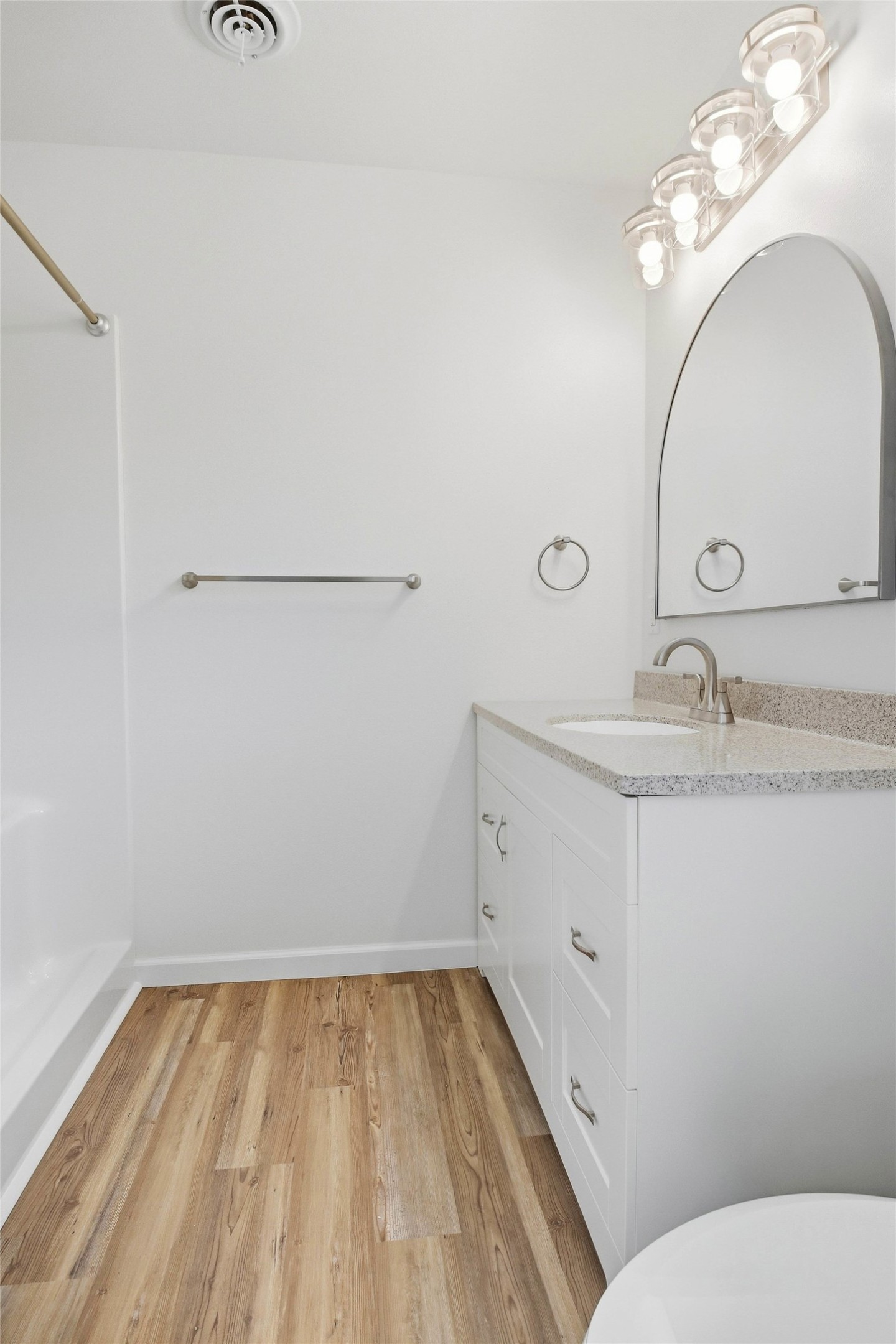 120 Vreeland Street Property Photo 28