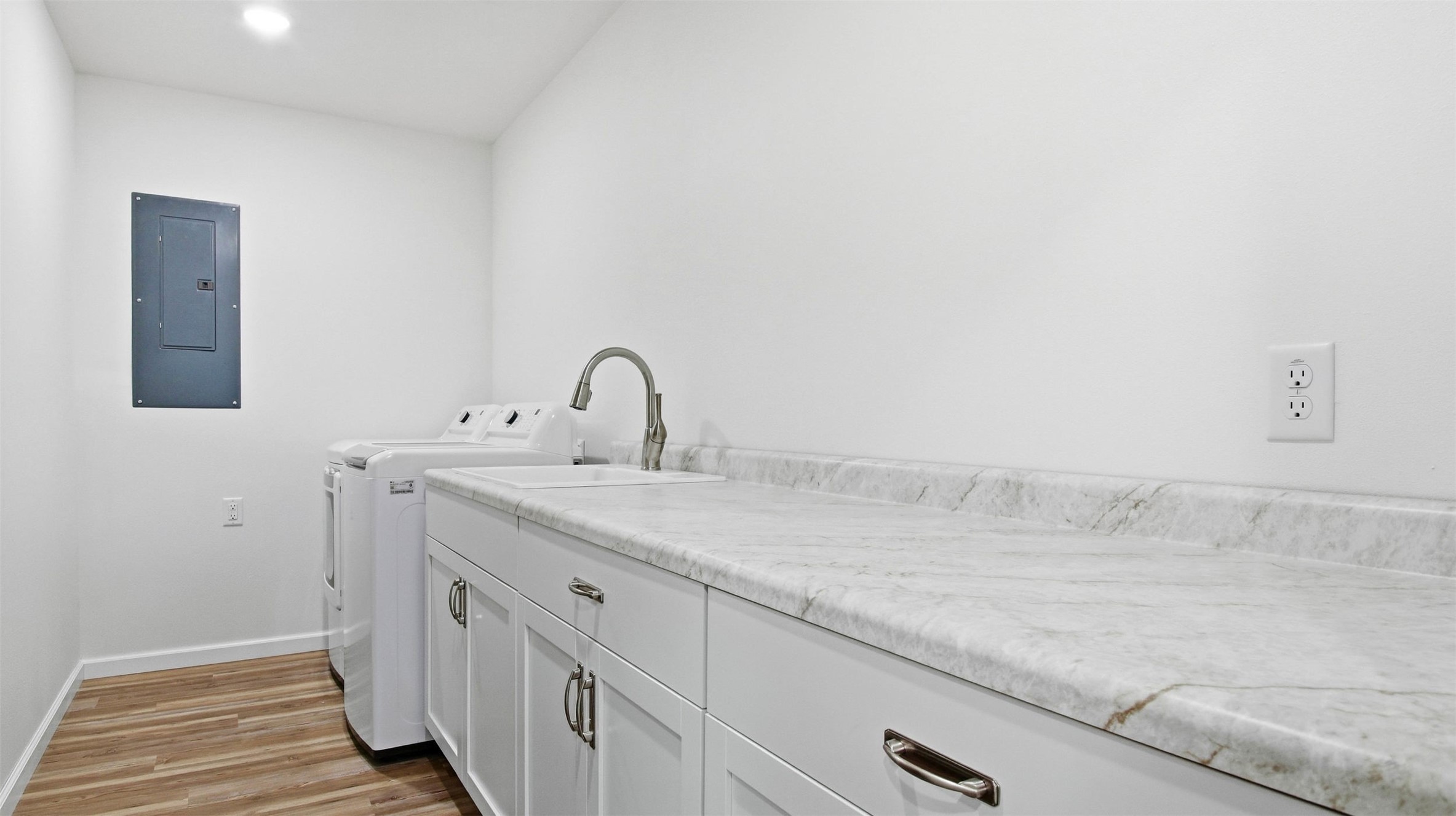 120 Vreeland Street Property Photo 31