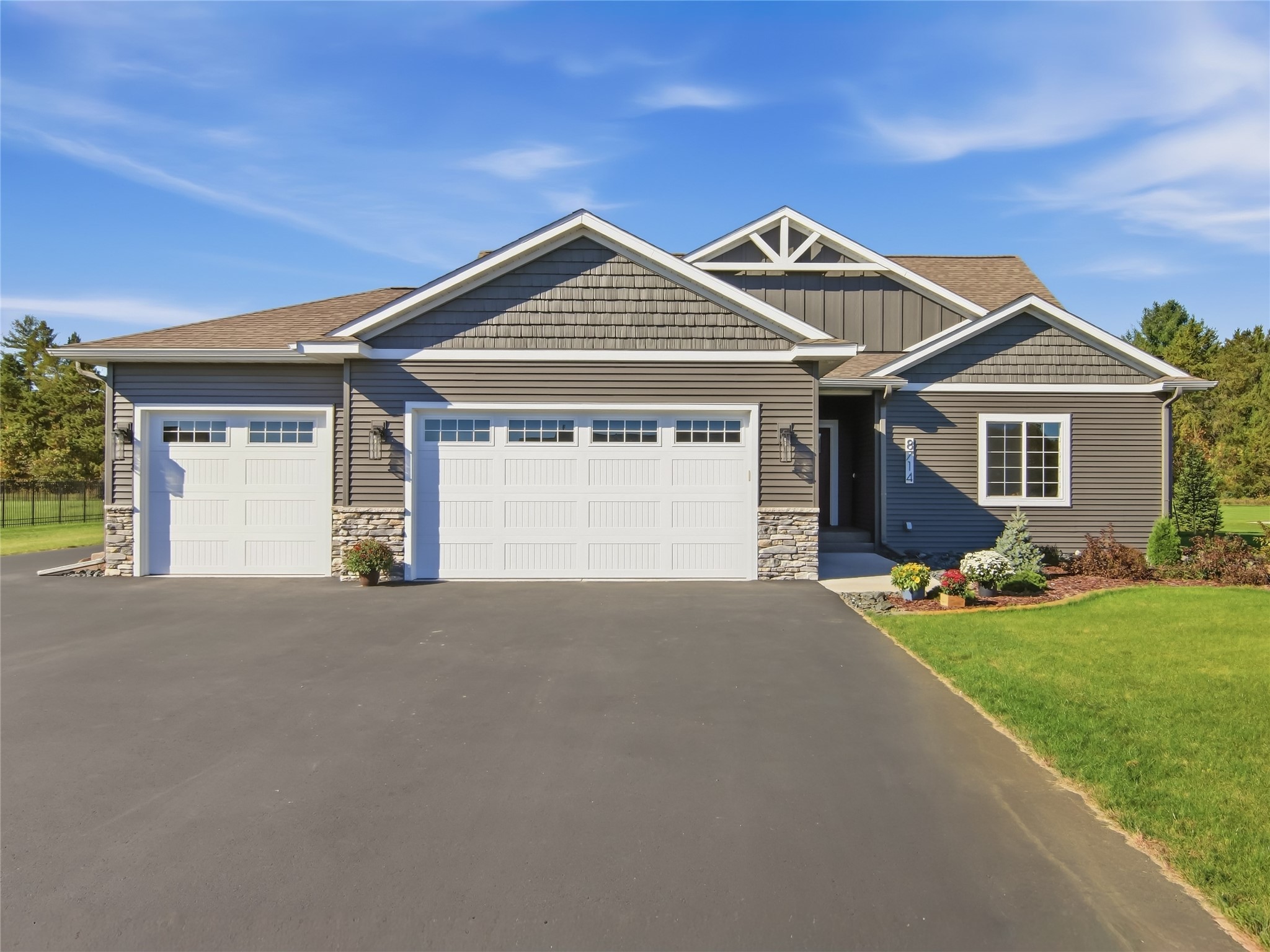 S8714 Mertinke Landing Property Photo 2