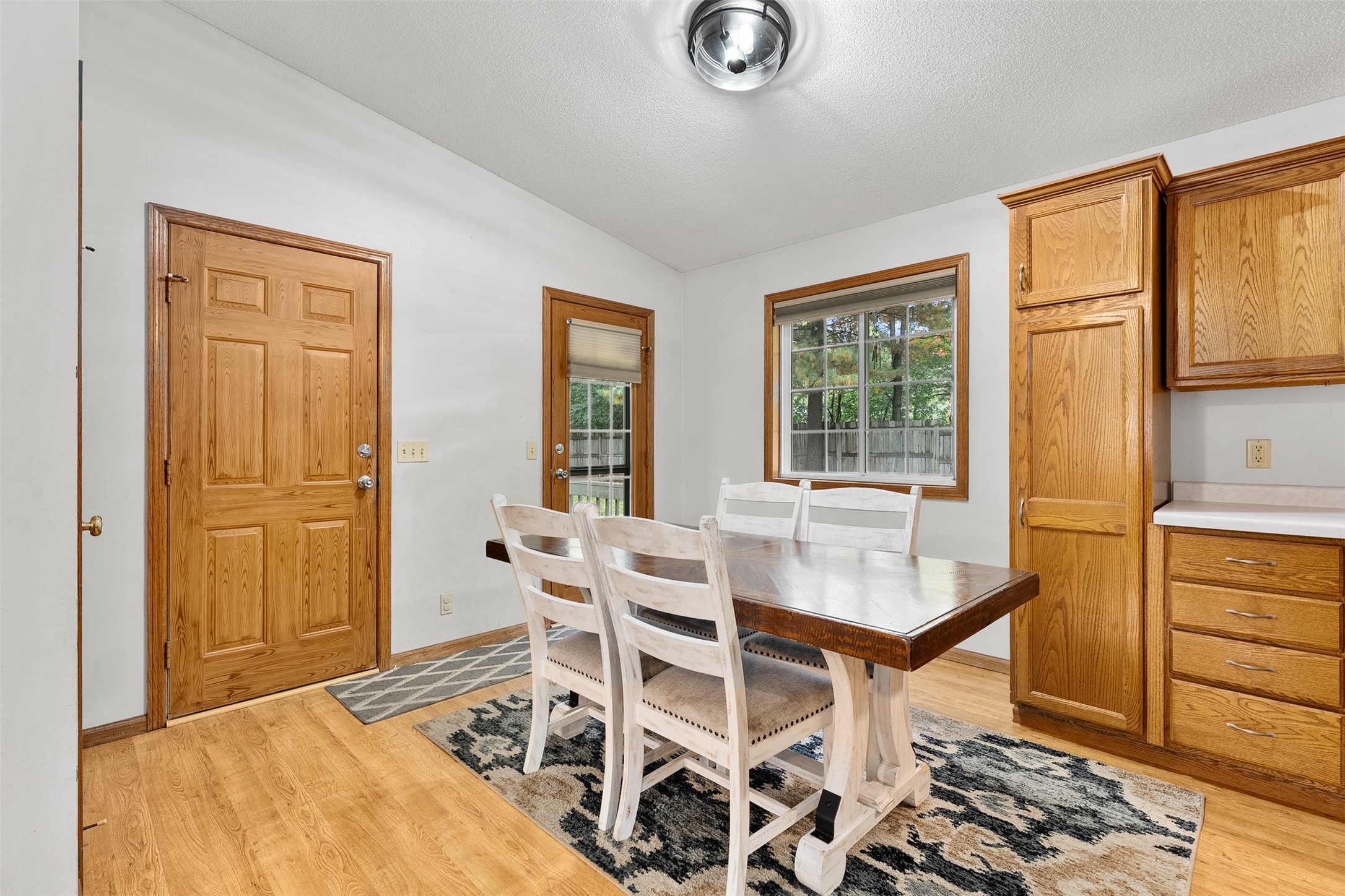 2704 Hemlock Lane Property Photo 8