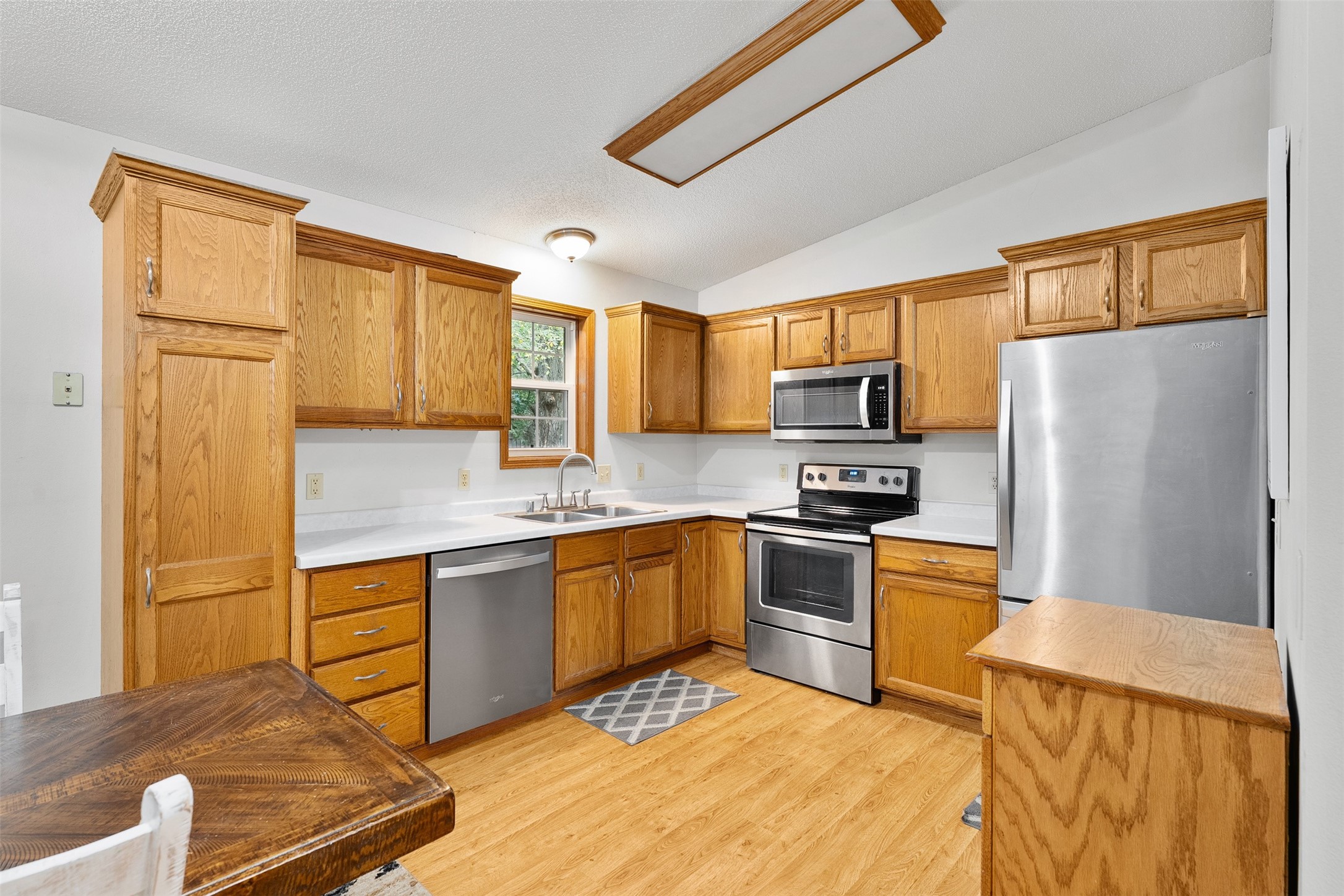 2704 Hemlock Lane Property Photo 9