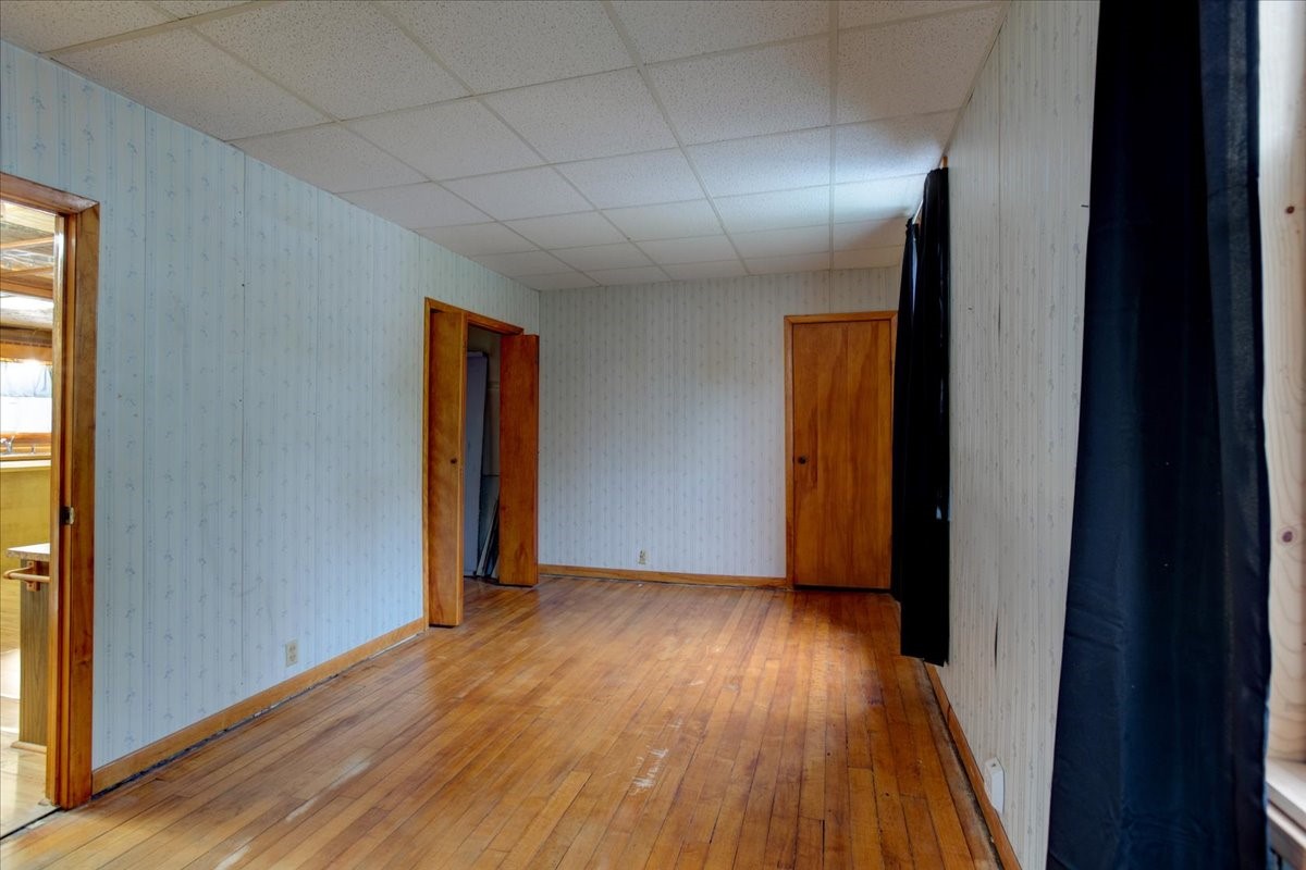826 E 3rd Avenue Property Photo 12