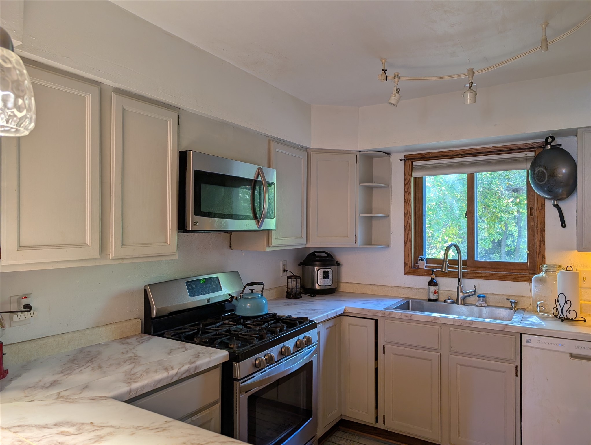 504 Phipps Avenue Property Photo 11