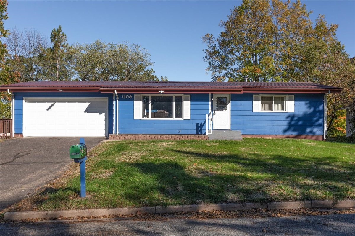 1109 16th Avenue E Property Photo 2
