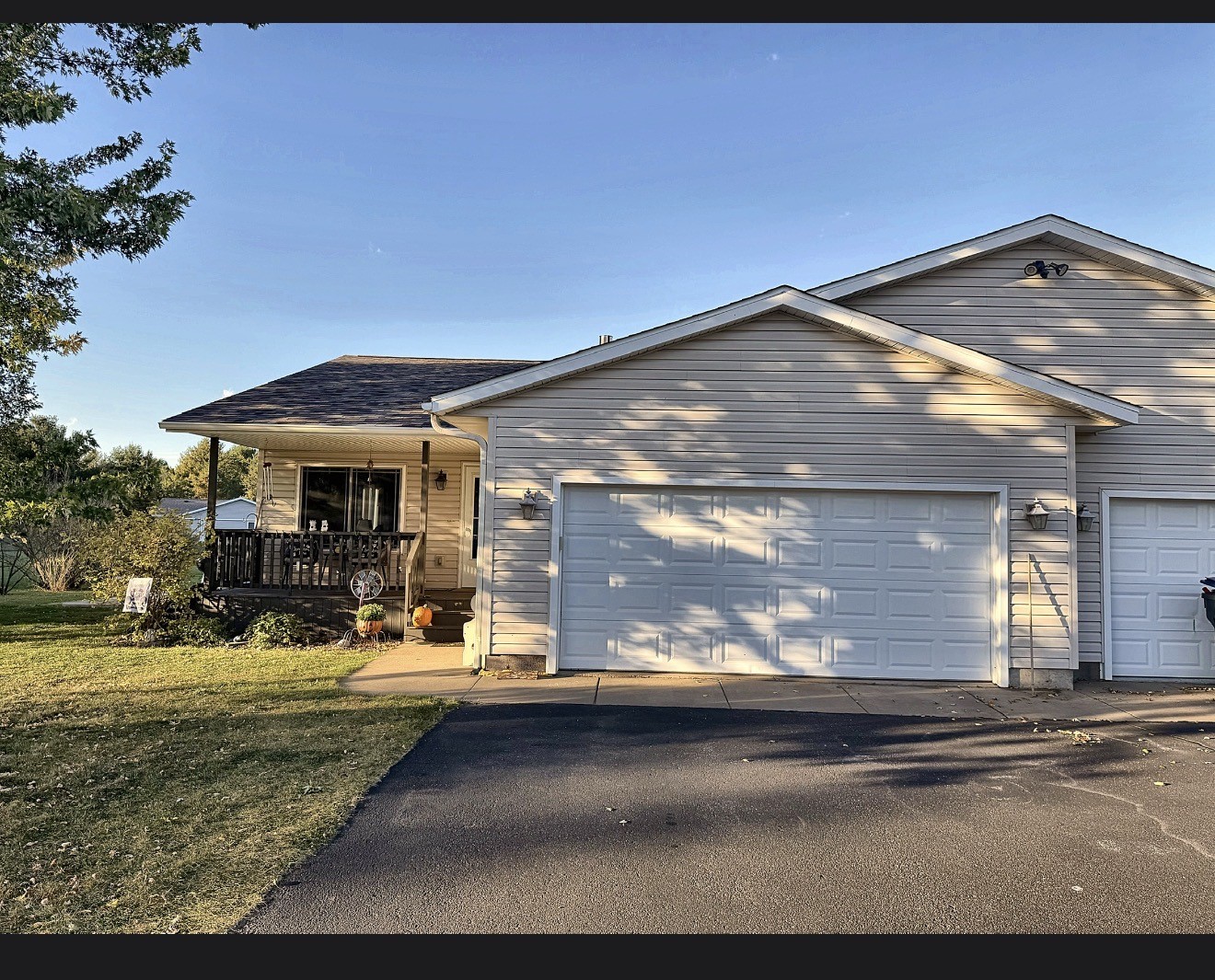 18934 62nd Avenue Property Photo 1
