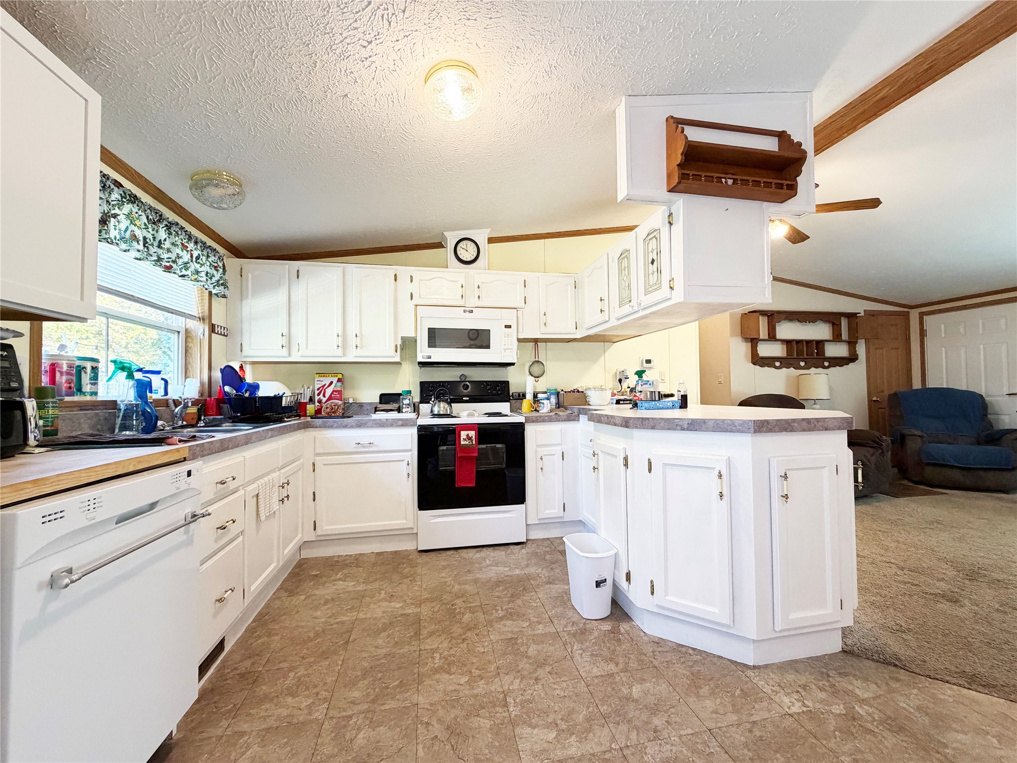 1910 17th Avenue Property Photo 5