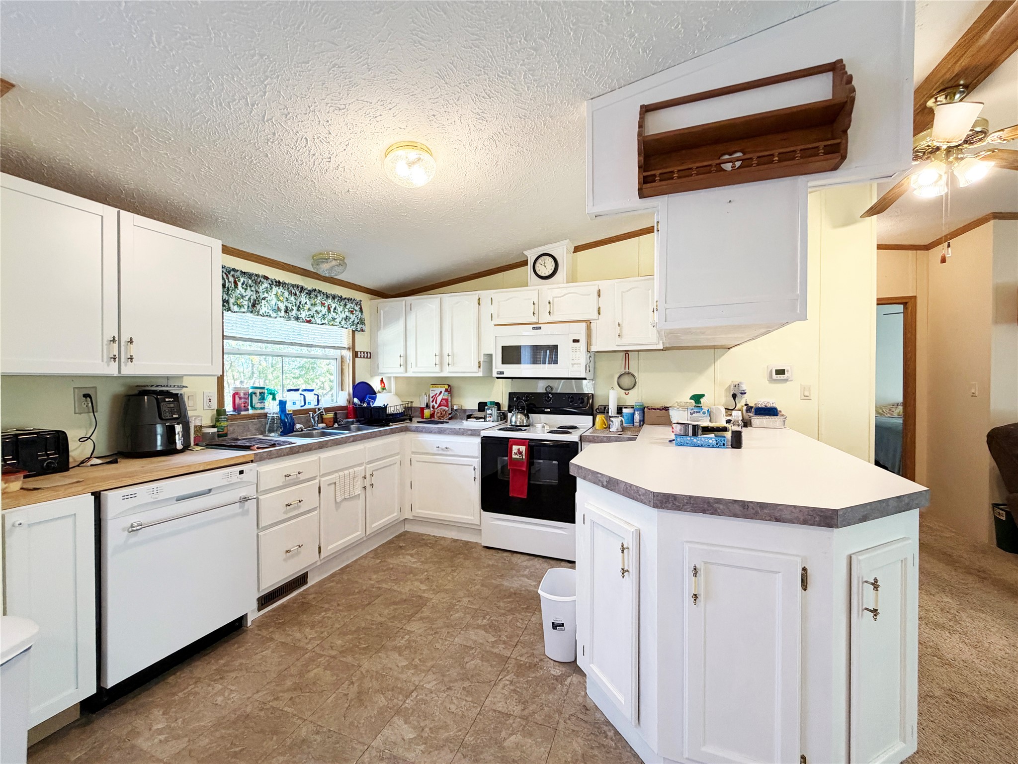 1910 17th Avenue Property Photo 6