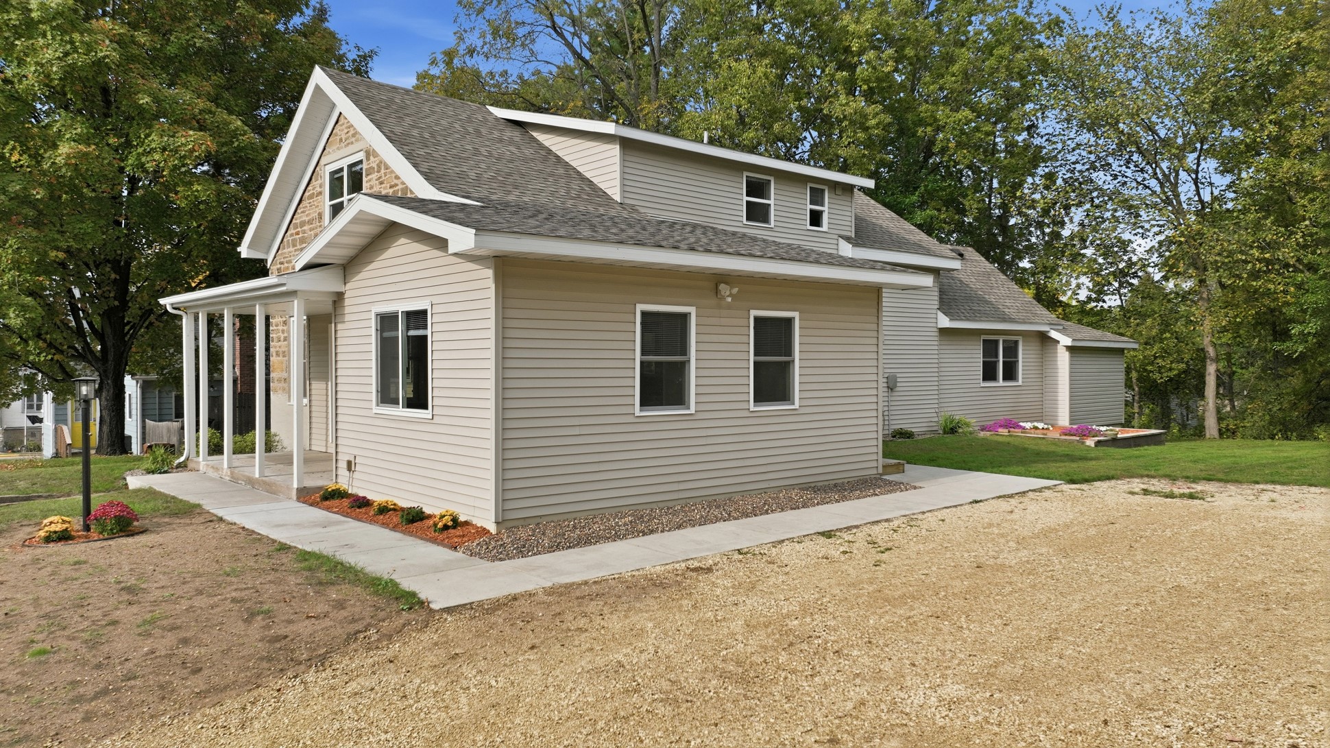 510 1st Avenue Property Photo 2