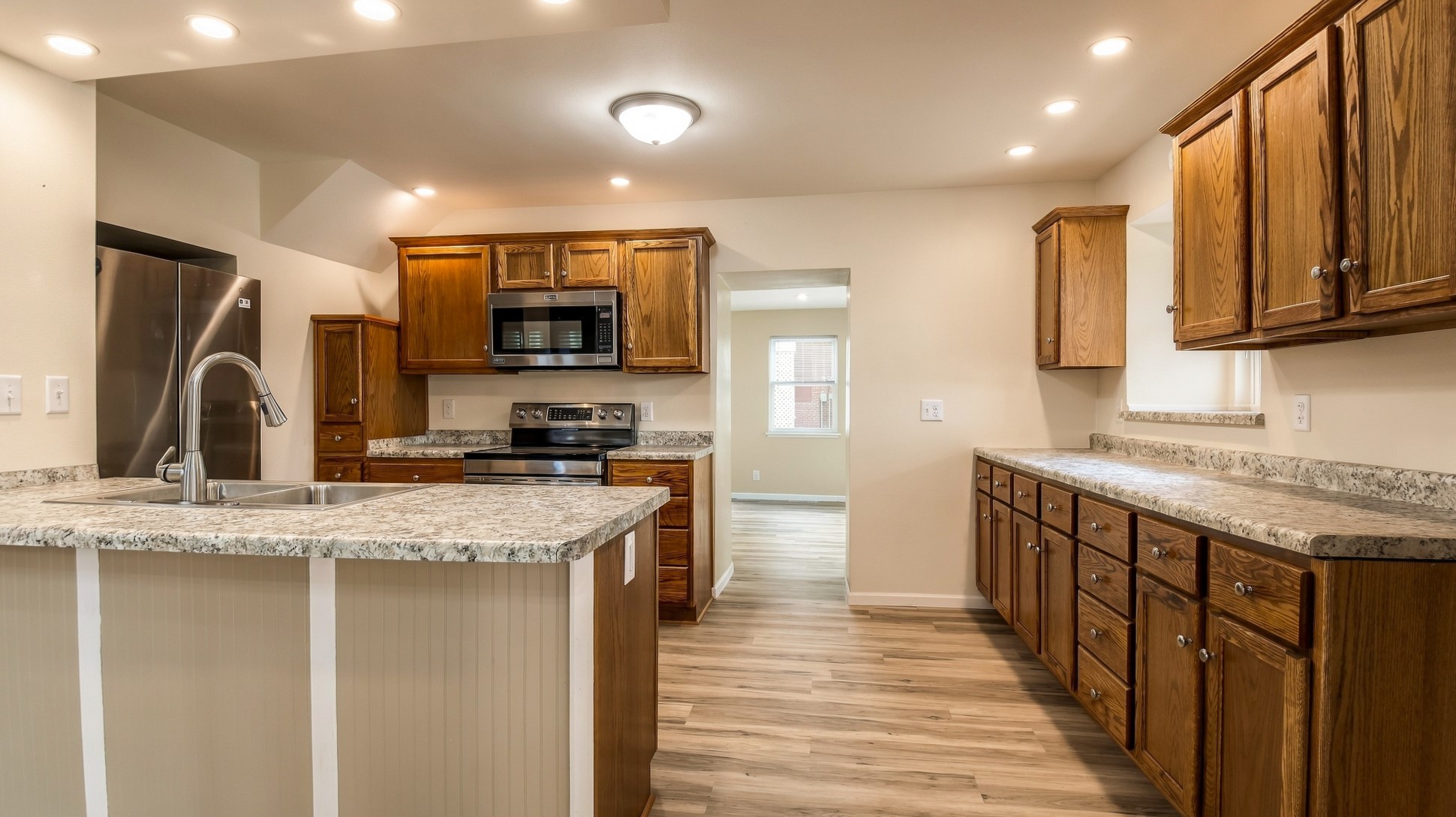 510 1st Avenue Property Photo 6
