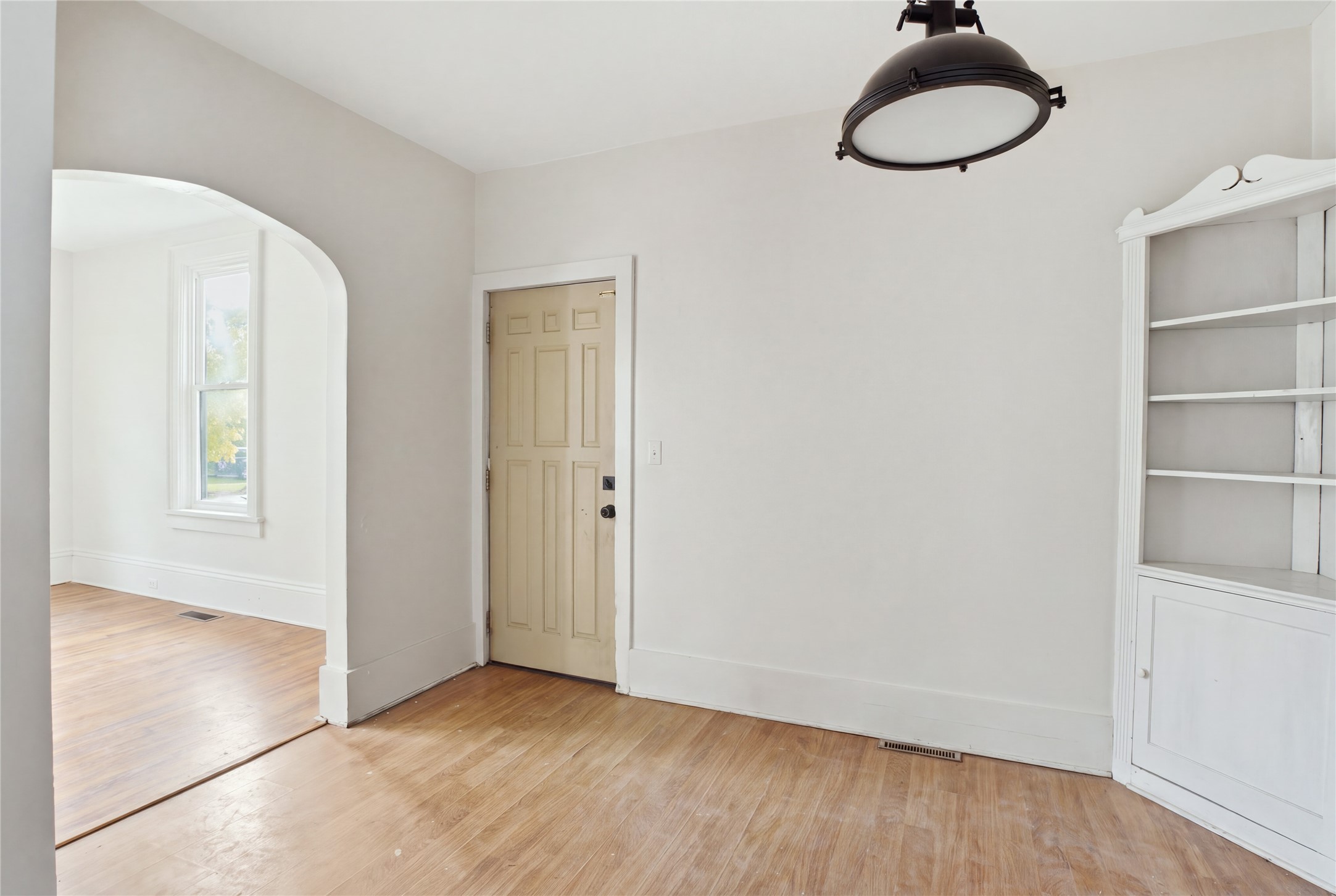 1014 Summit Street 2 Property Photo 10