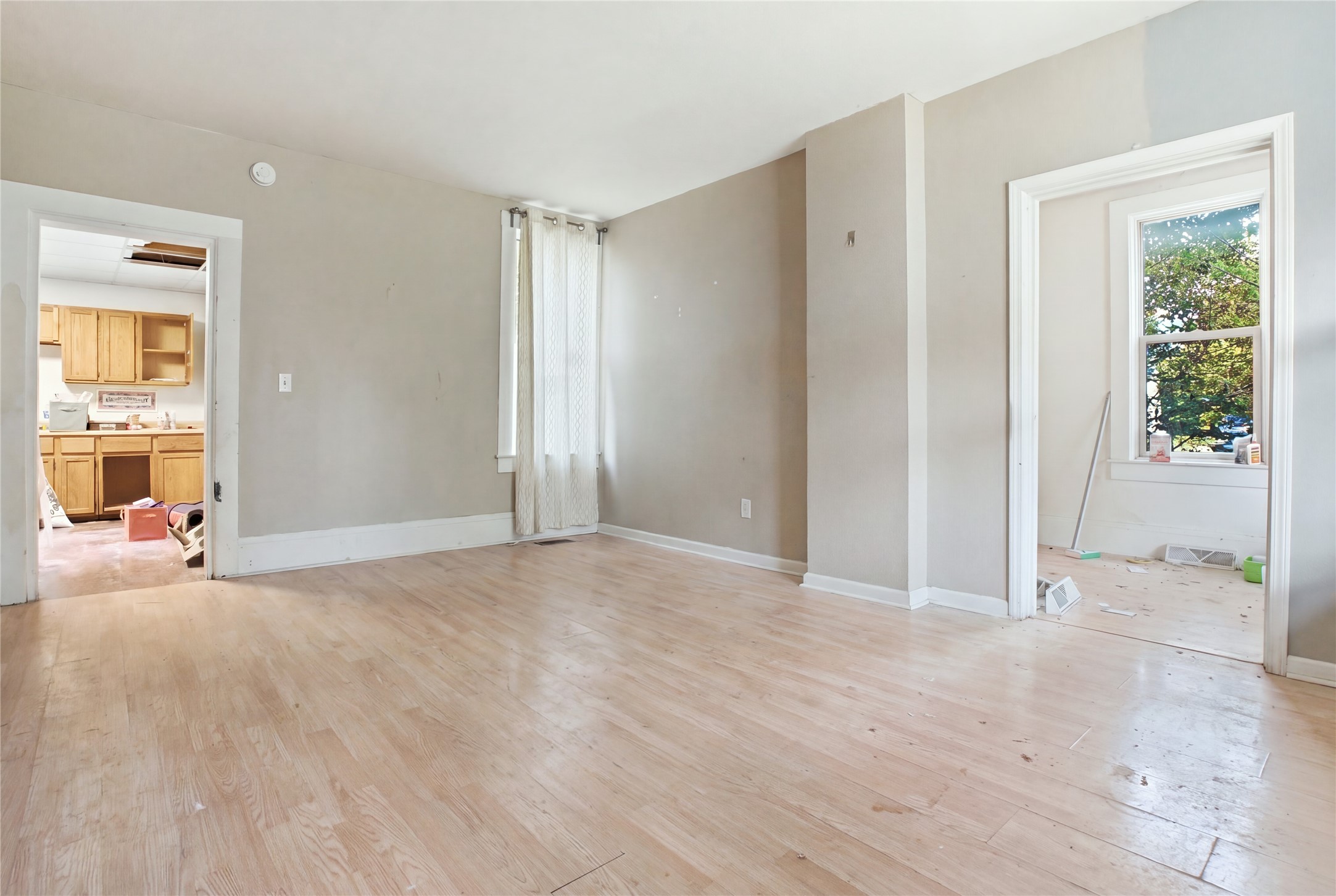 1014 Summit Street 2 Property Photo 26