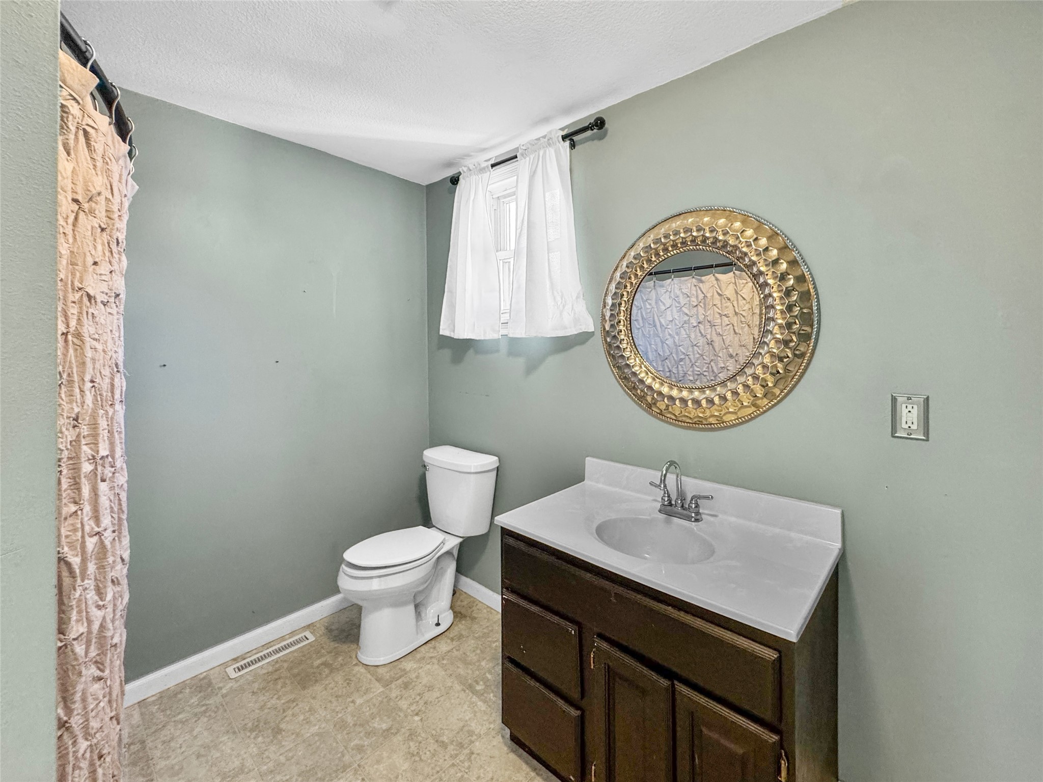 1102 Newman Street Property Photo 28