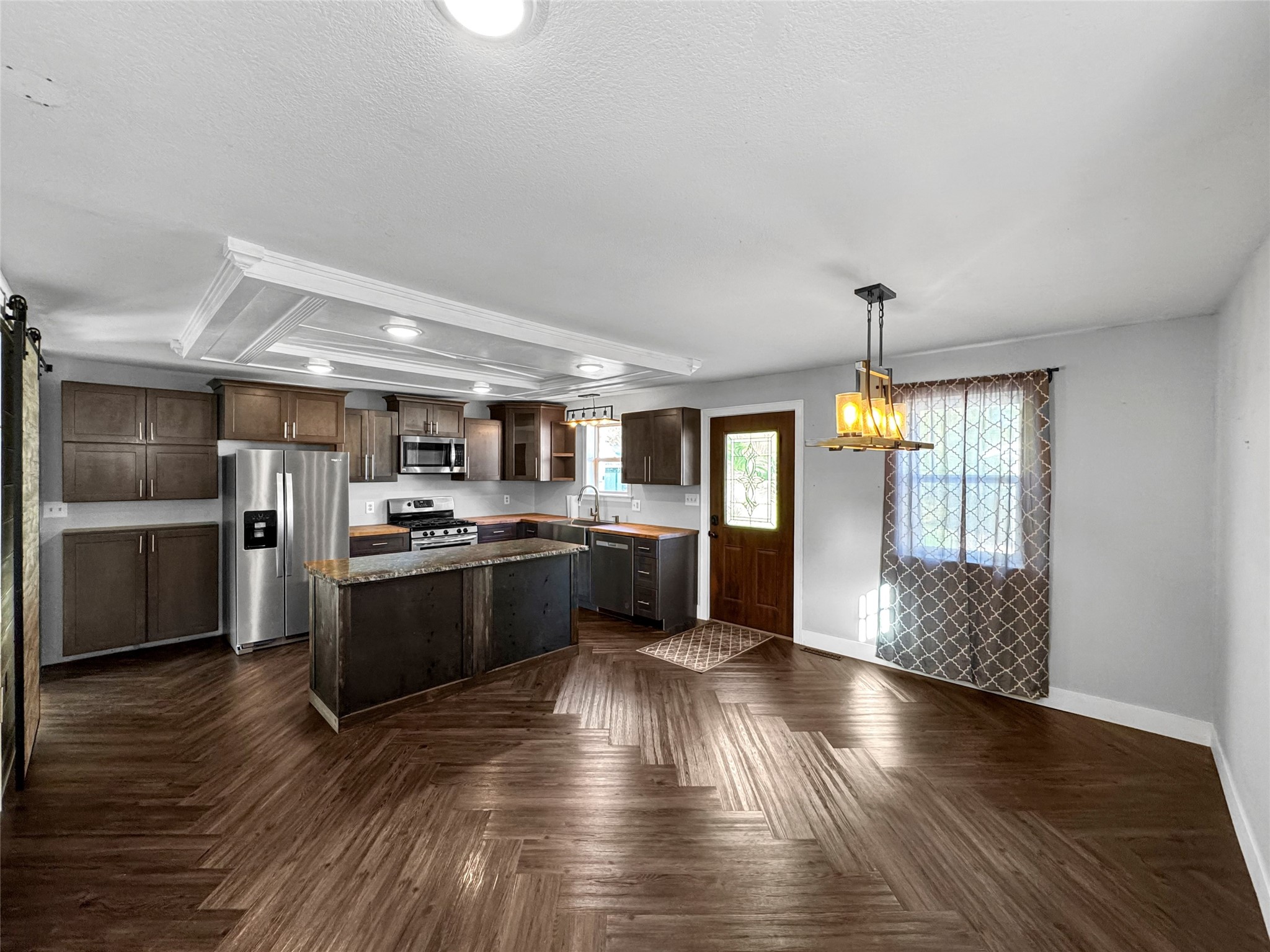 1102 Newman Street Property Photo 32