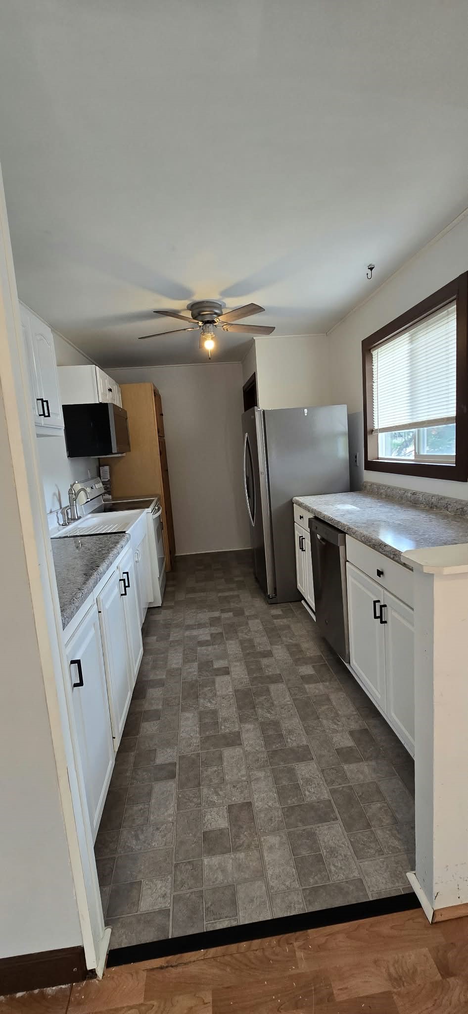 15 E John Street Property Photo 8