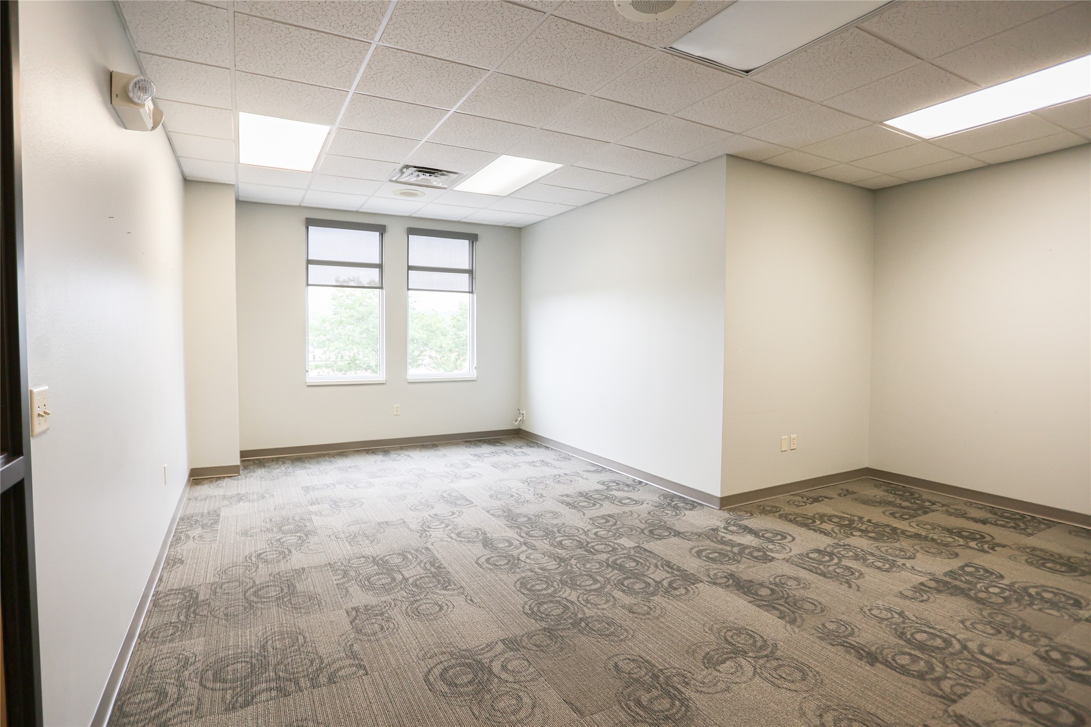 1561 Commerce Court 200 Property Photo 1