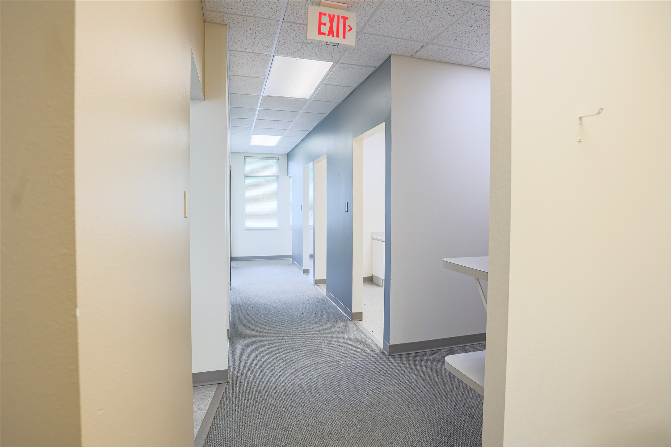 1561 Commerce Court 200 Property Photo 6