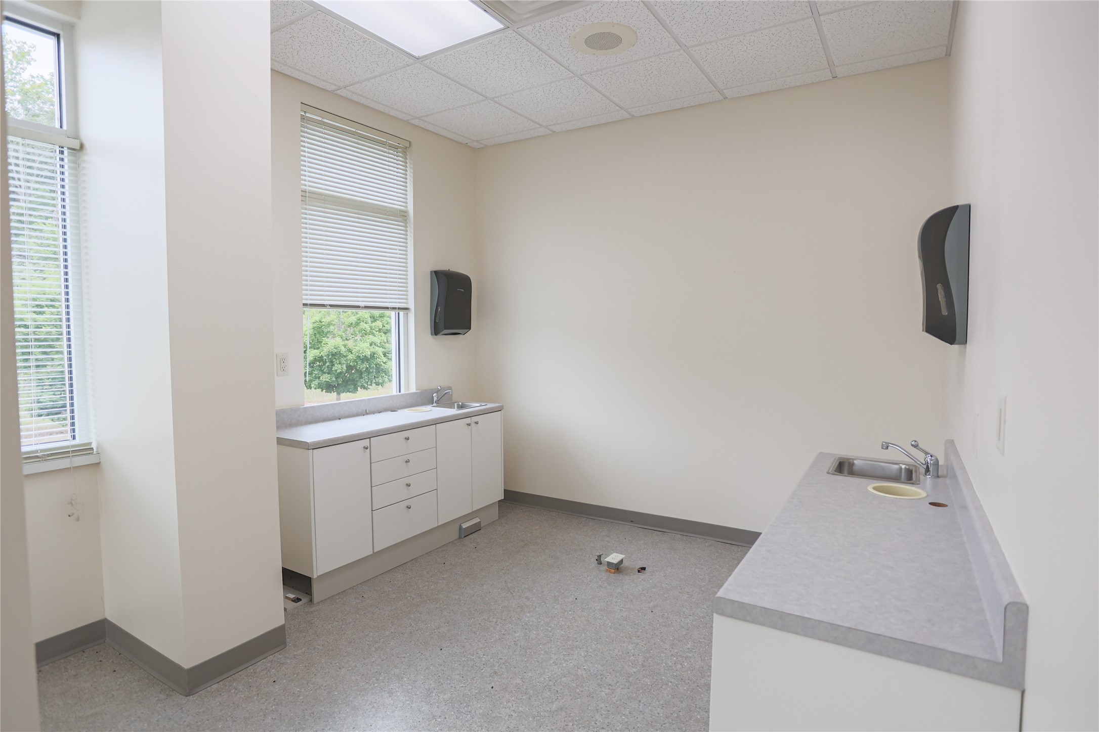 1561 Commerce Court 200 Property Photo 8