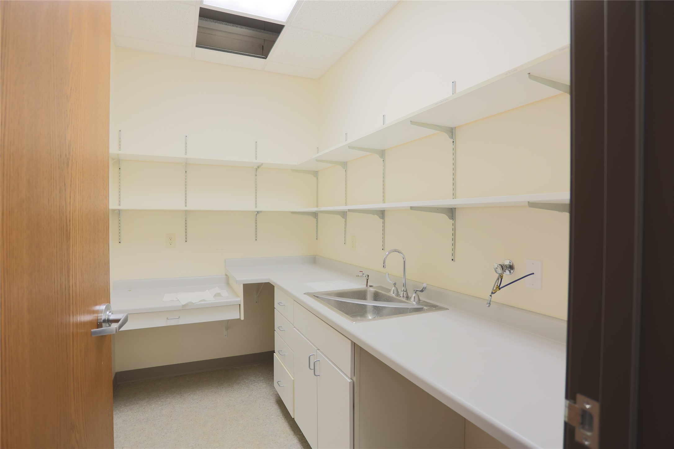 1561 Commerce Court 200 Property Photo 13