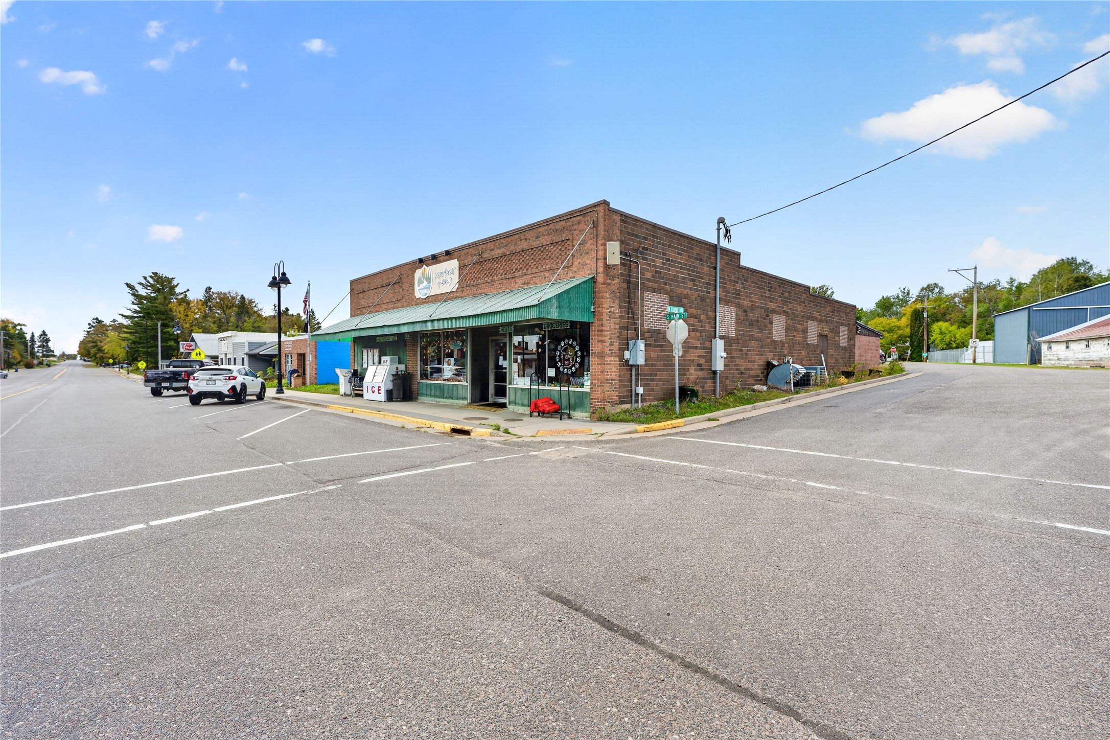 100 S Main Street Property Photo 2