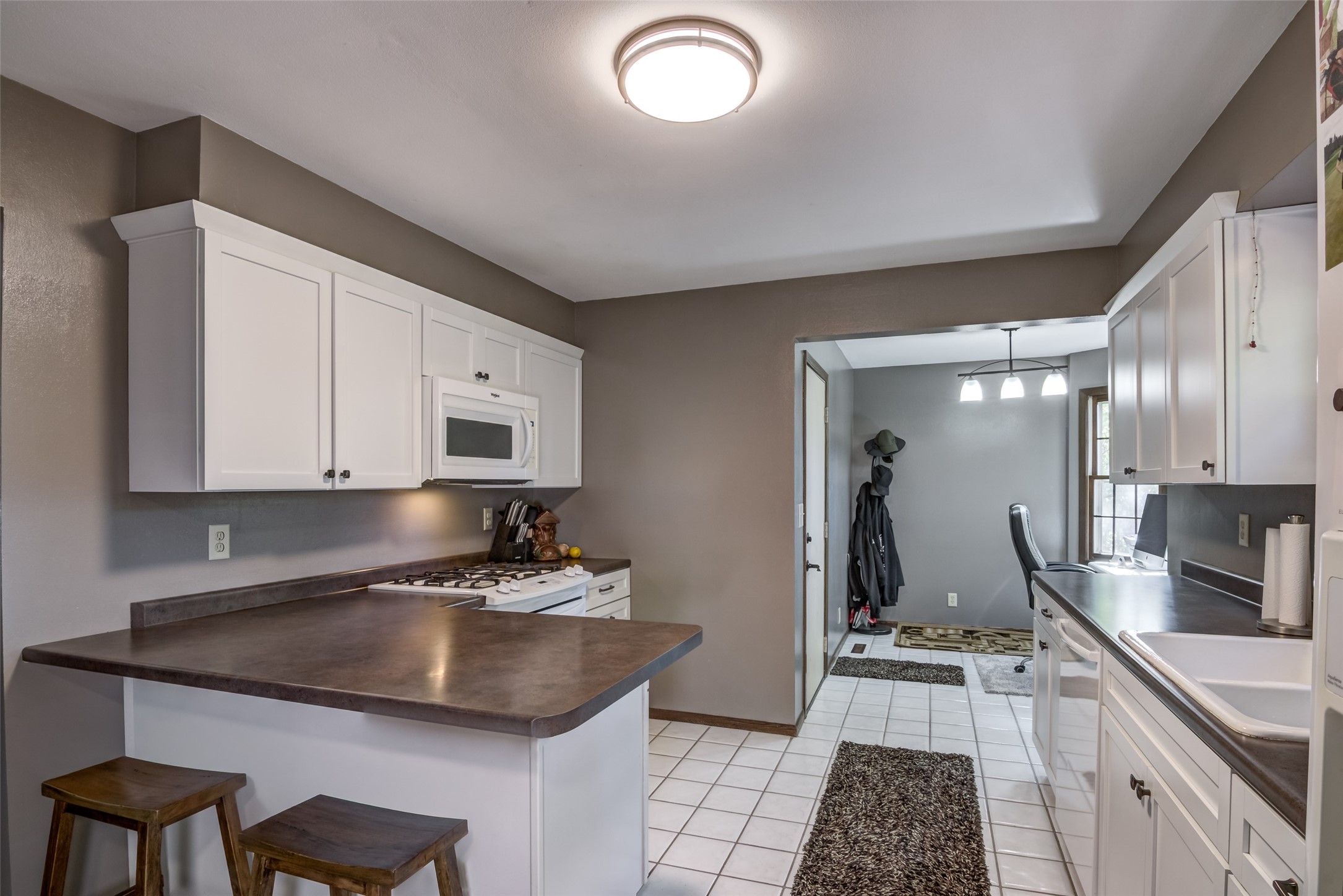 4610 Woodstock Court Property Photo 6