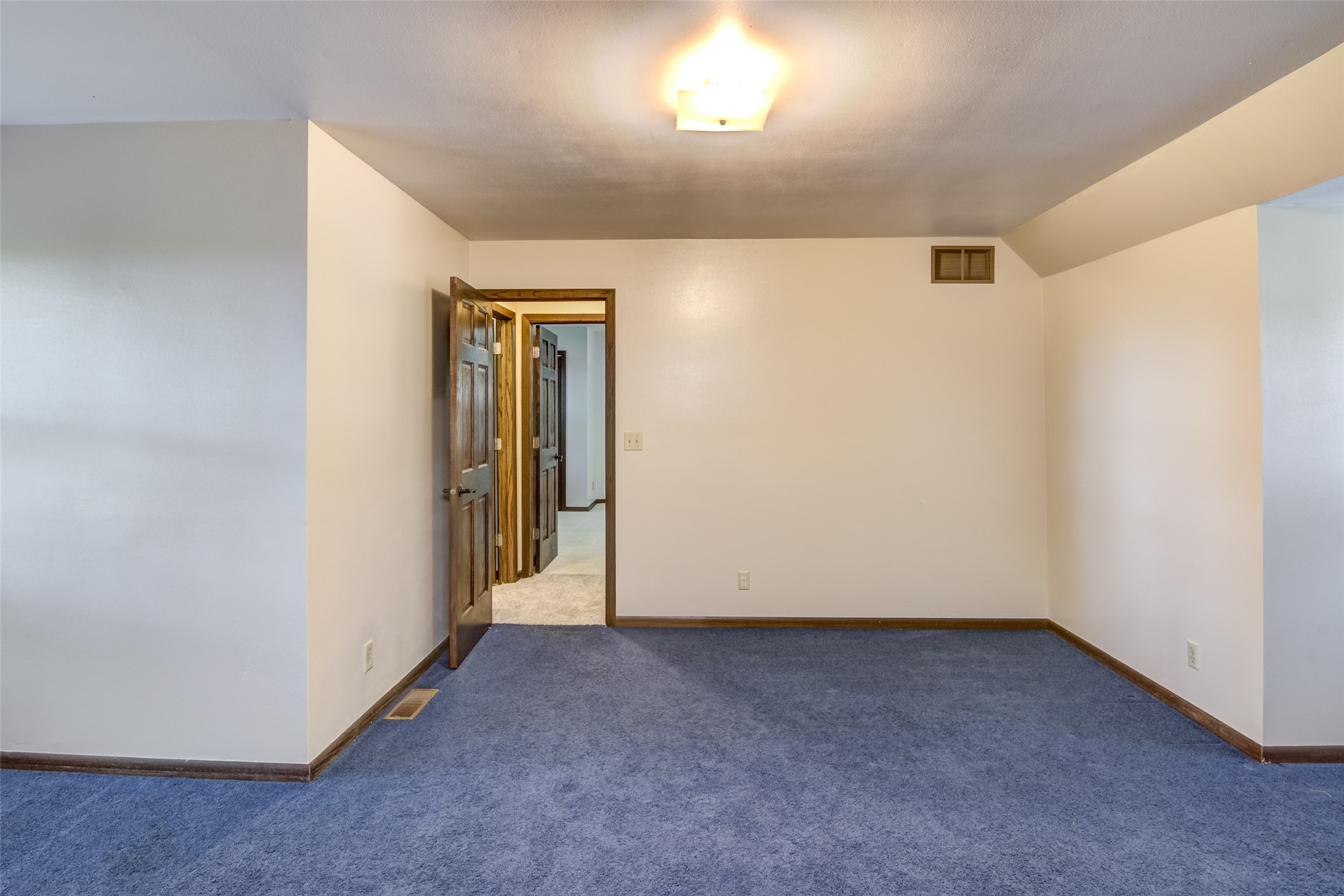 4610 Woodstock Court Property Photo 22