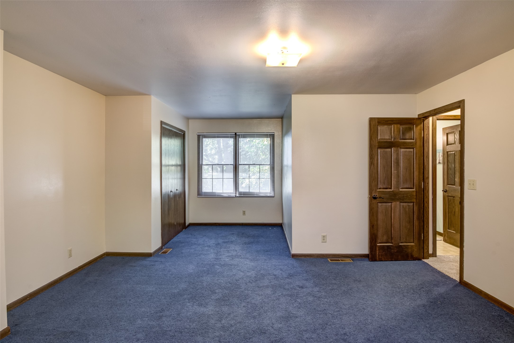 4610 Woodstock Court Property Photo 24