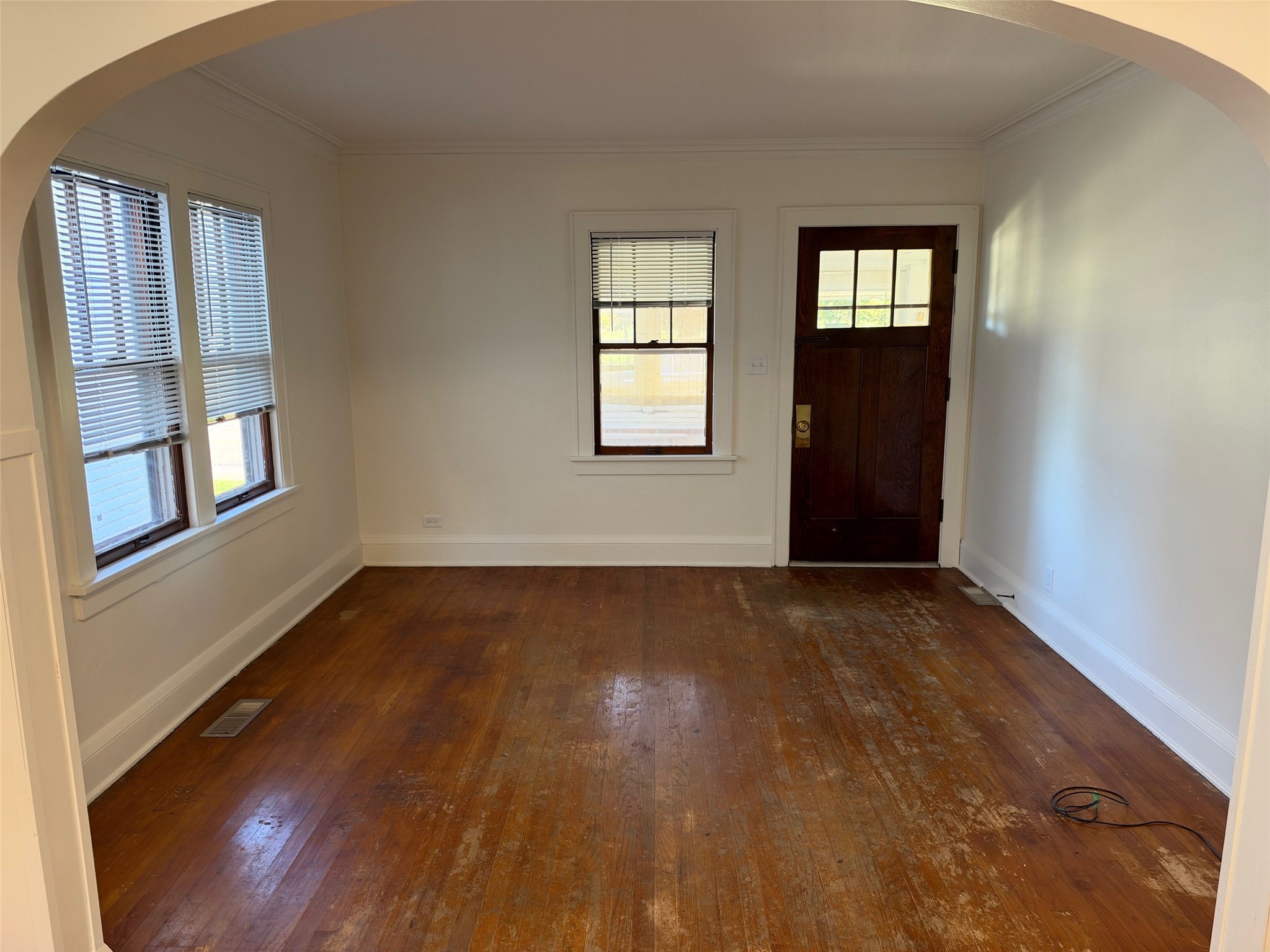 519 Forest Street Property Photo 3